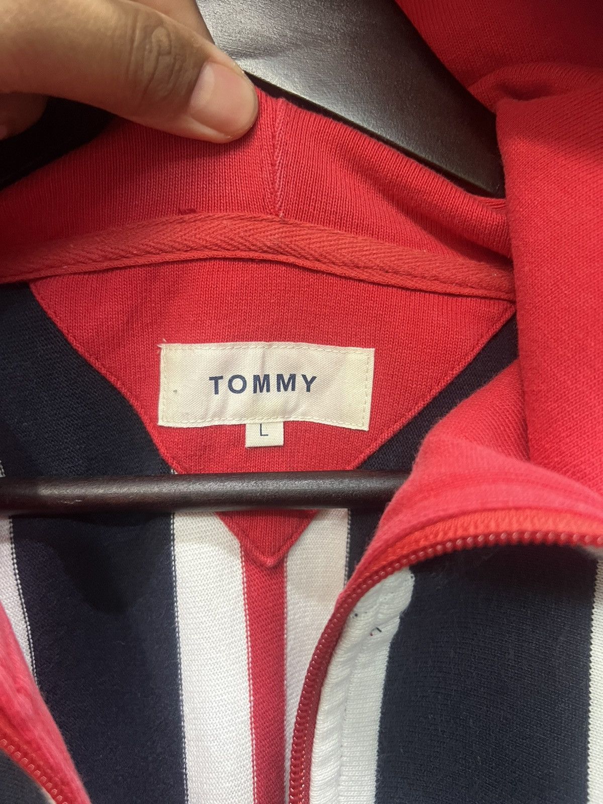 Tommy Hilfiger Tommy Hilfiger Stripe Hoodies Size US L / EU 52-54 / 3 - 7 Thumbnail