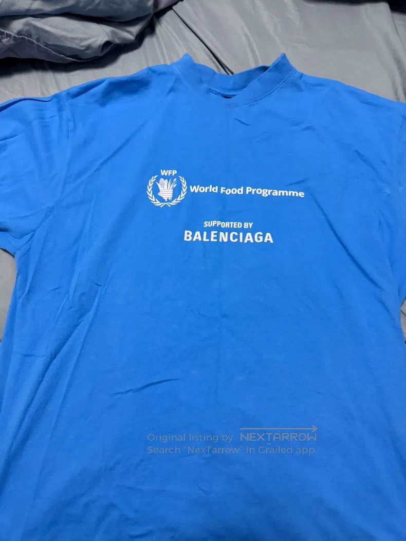Balenciaga Balenciaga Blue Short Sleeve T-Shirt Size US S / EU 44-46 / 1 - 3 Thumbnail