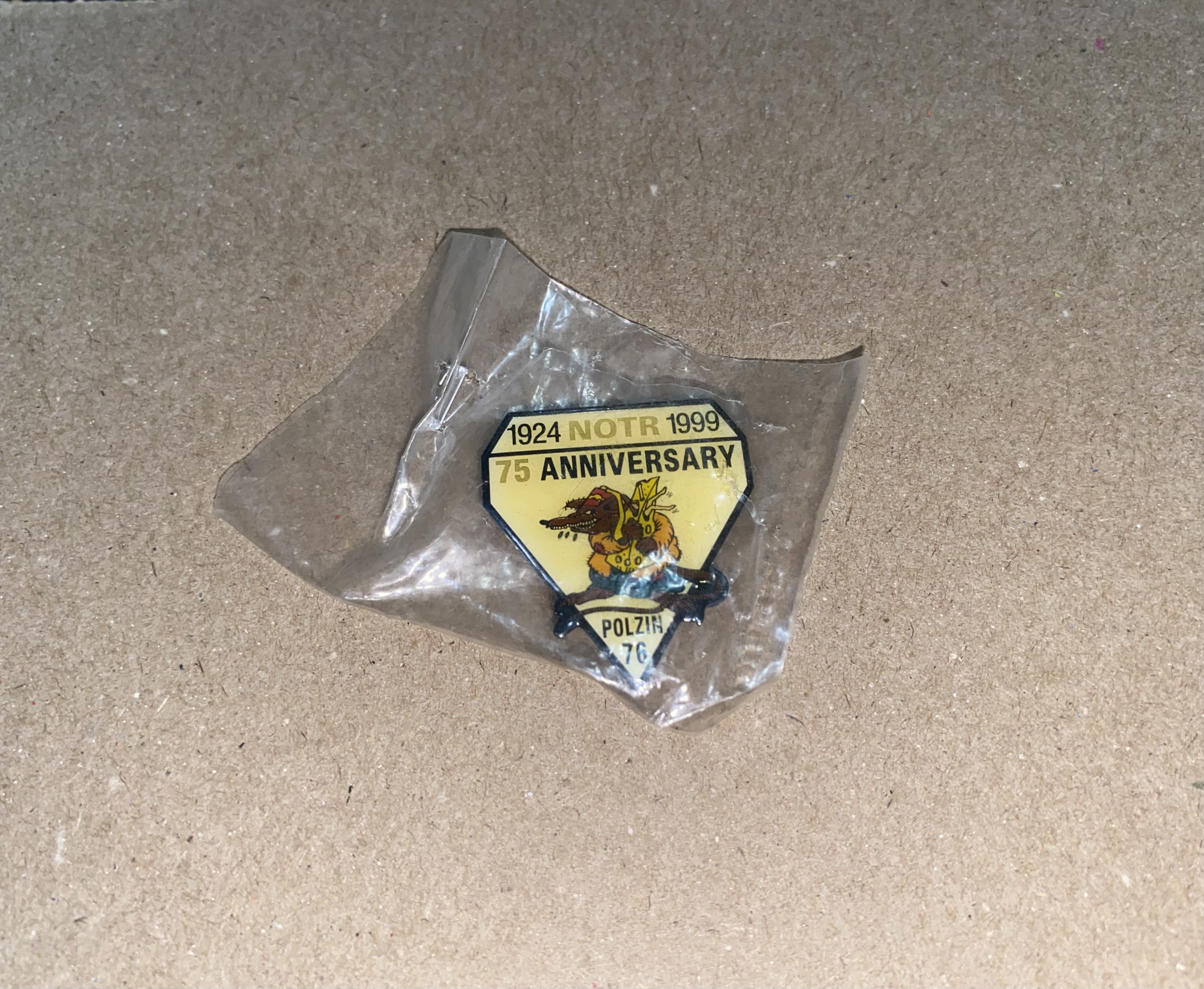 Other NOTR 1999 Enamel Metal Pin Brooch National Order Trench Rats Size ONE SIZE - 1 Thumbnail