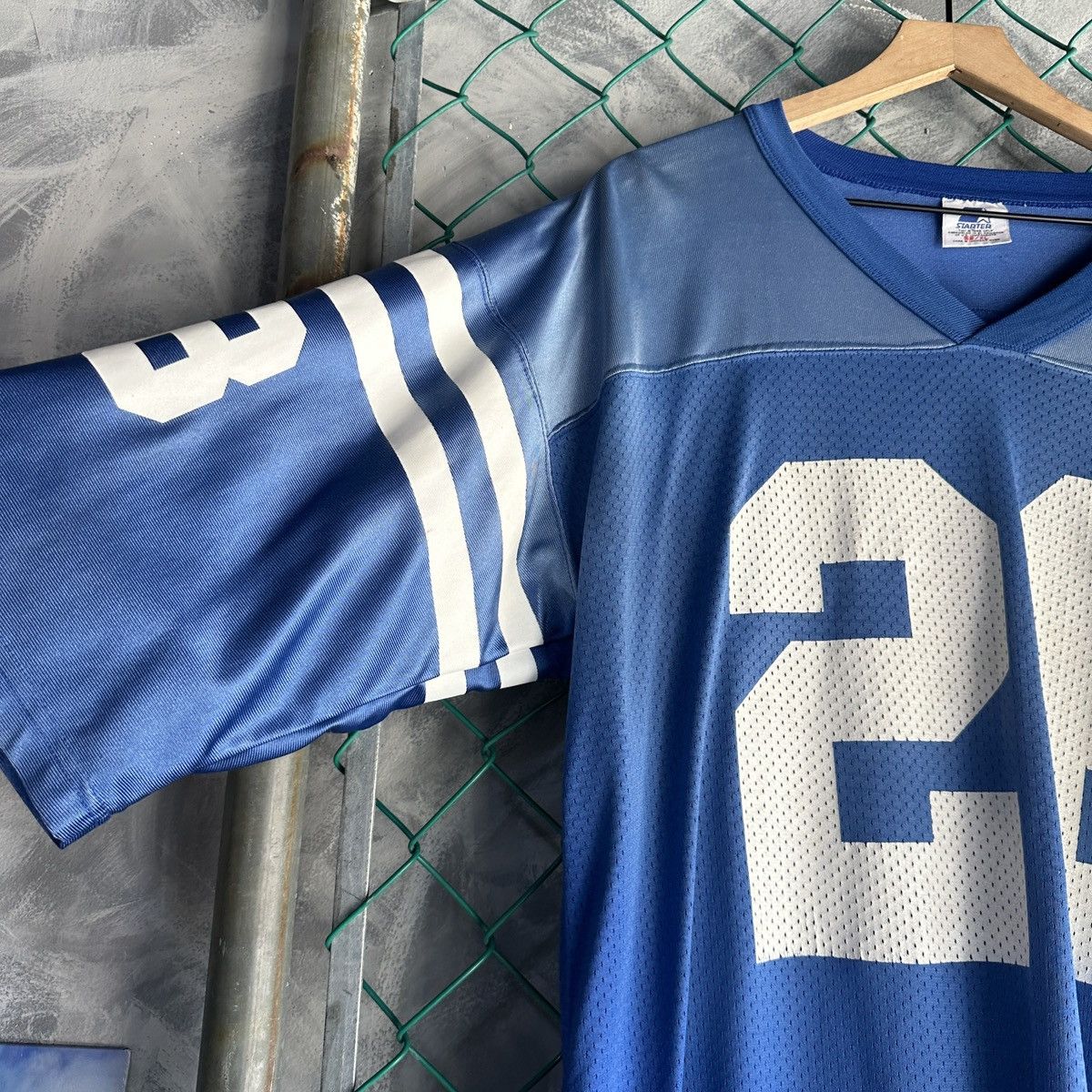 NFL × Vintage Vintage Marshall Faulk #28 Colts NFL Football Jersey Size US XL / EU 56 / 4 - 3 Thumbnail