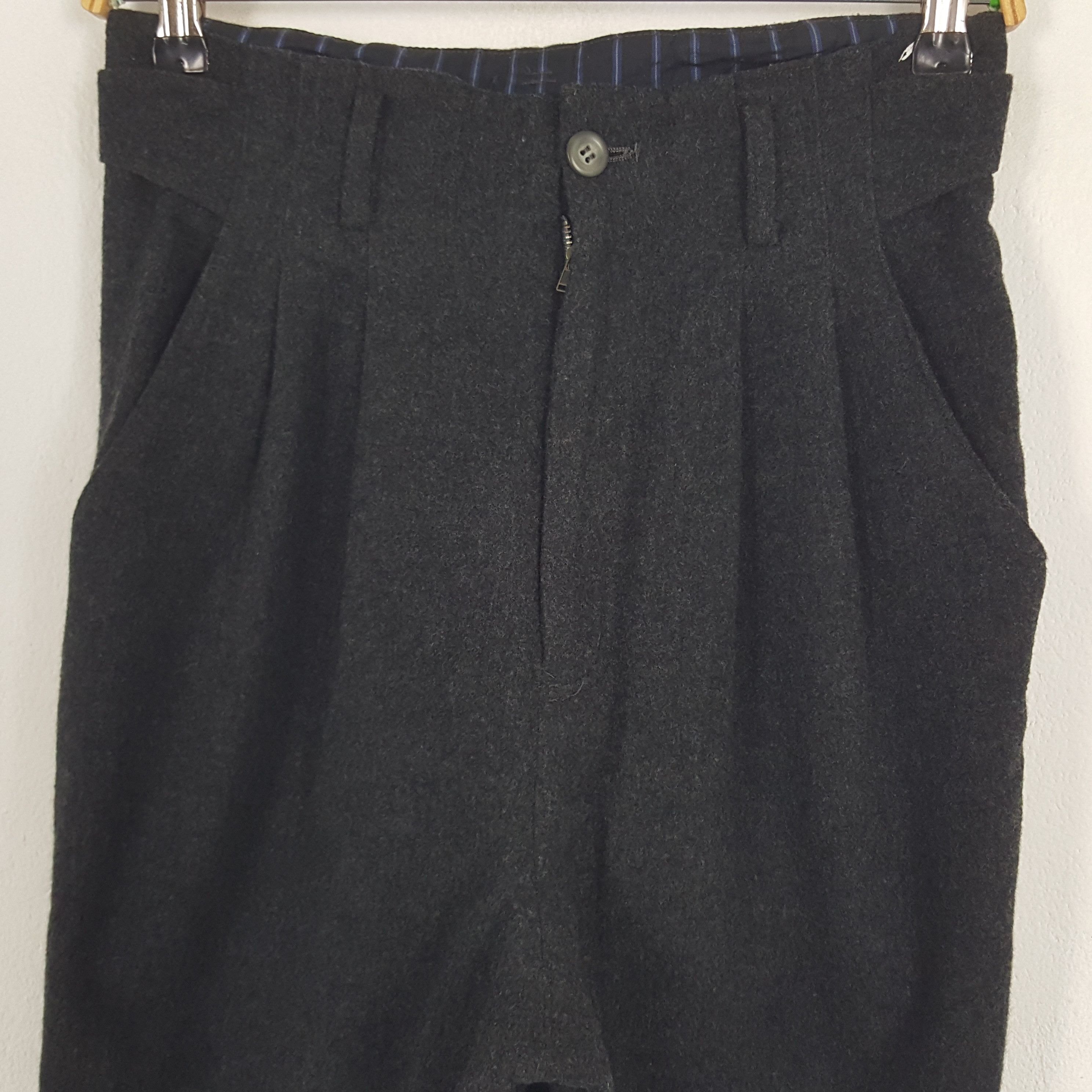 Hai Sporting Gear × Issey Miyake × Vintage Vintage Hai Sporting Gear by Issey Miyake Wool Short Pants Size US 27 - 2 Thumbnail