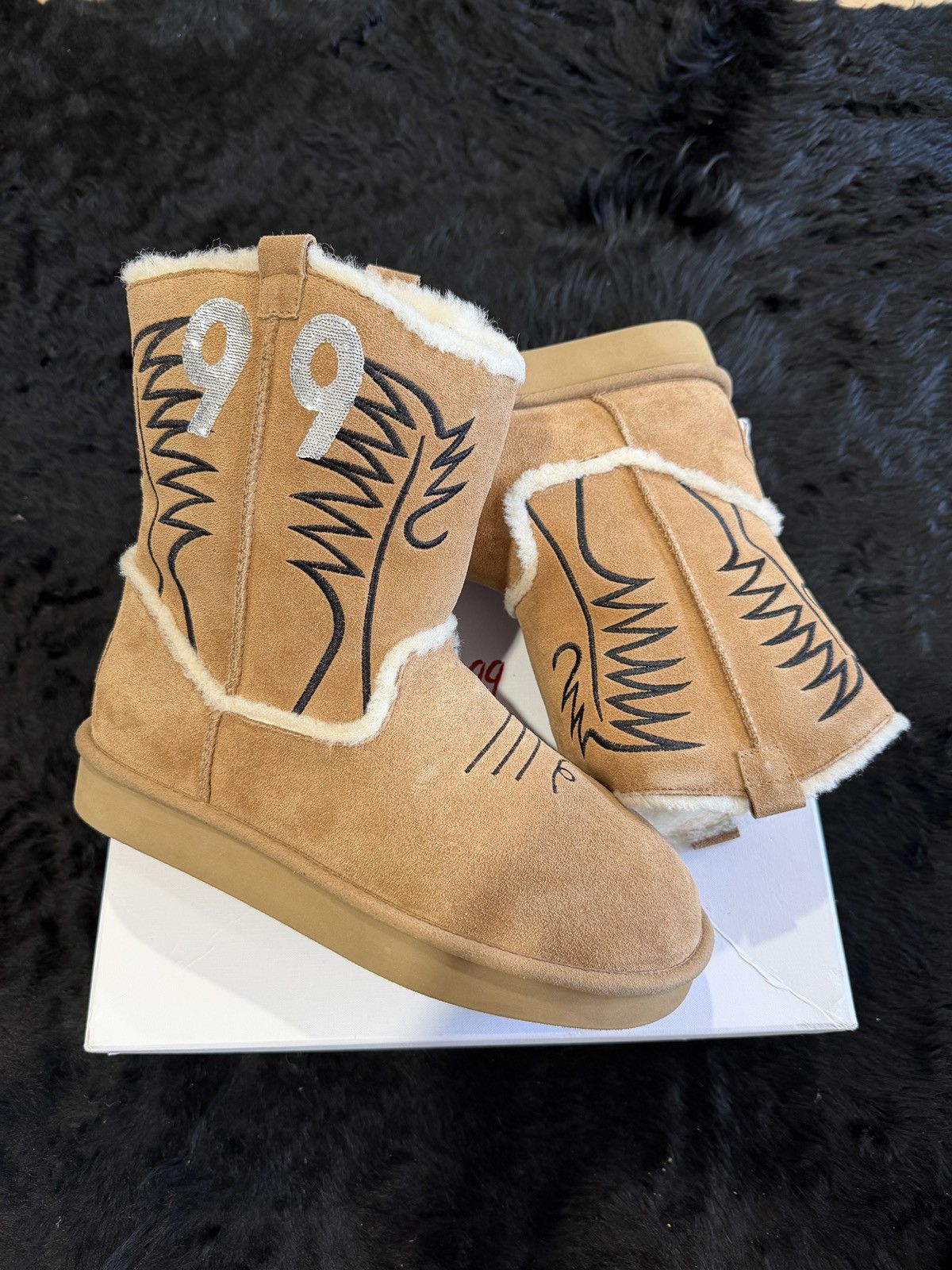 1199 BAZO 1199 v2 UGGS 2ND ANNIVERSARY COWBOY Size US 9.5 / EU 42-43 - 2 Thumbnail