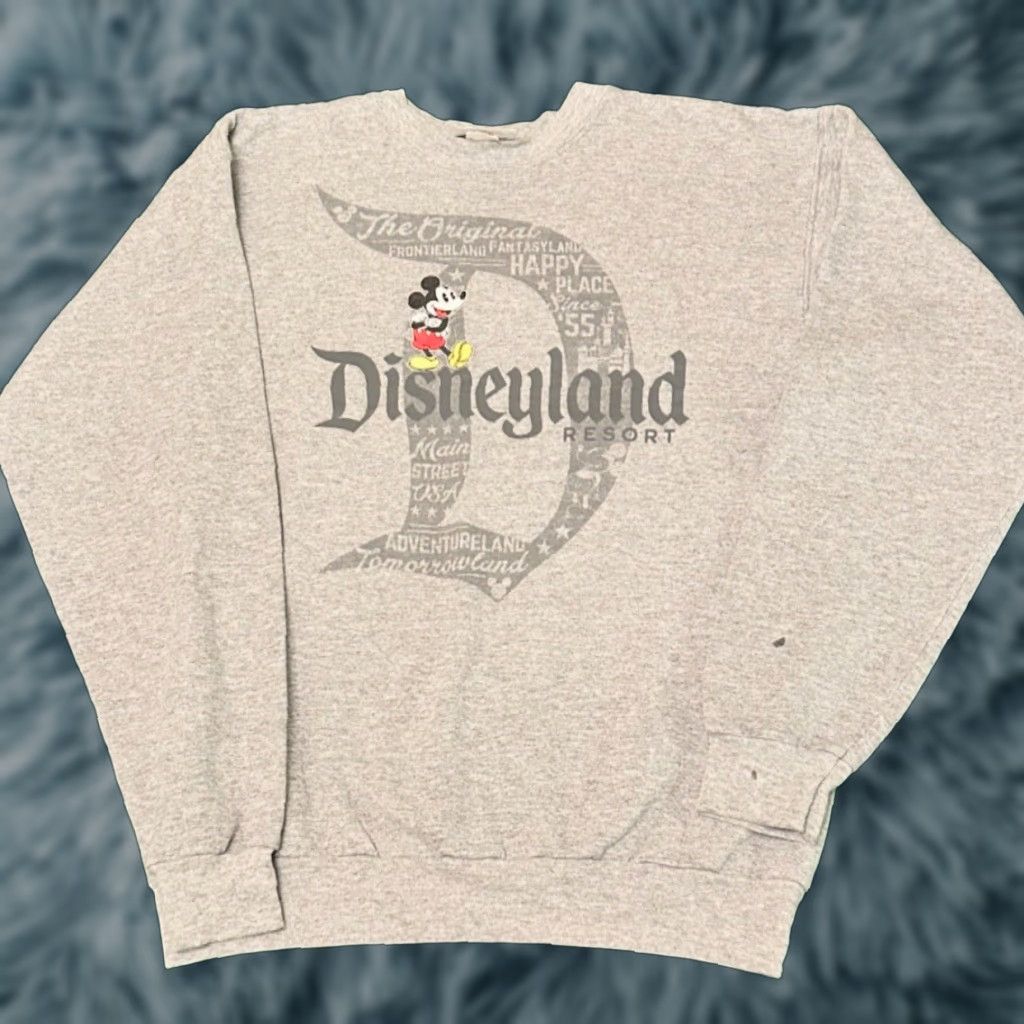 Disney VINTAGE 90s Mickey Mouse Disneyland Disney VTG Crewneck Sweater Mens Size Small Size US S / EU 44-46 / 1 - 1 Thumbnail