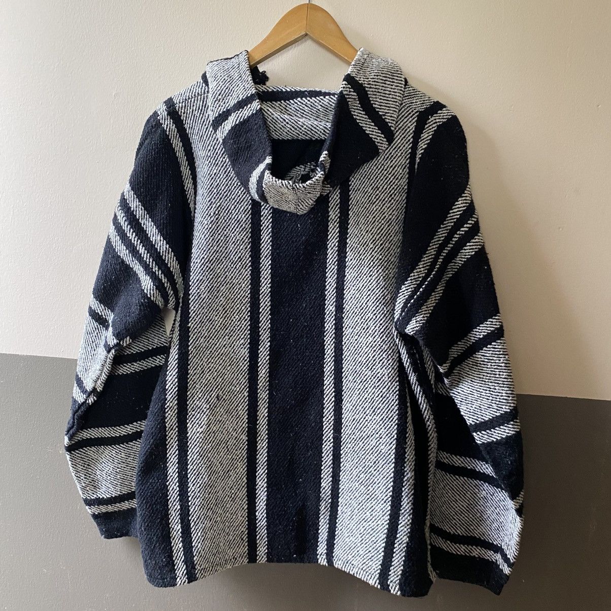 Vintage Black & White Striped Baja Hoodie Pullover Size US XL / EU 56 / 4 - 6 Thumbnail