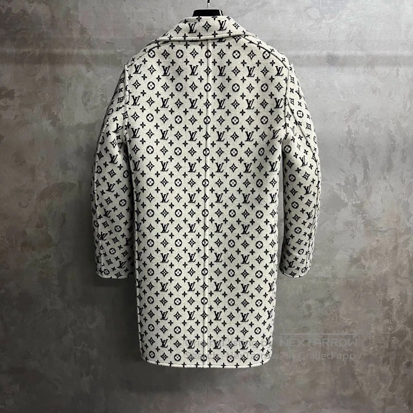 Louis Vuitton Louis Vuitton Double-Sided Beige Coat. Size XXS / US 00 / IT 34 - 4 Thumbnail
