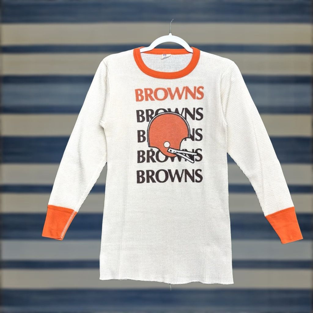 NFL VINTAGE NFL Cleveland Browns Thermal Shirt Mens M Long Sleeve Logo 90s White Cotton 95/5 Embroidered Crew Neck Sports Mens Size US M / EU 48-50 / 2 - 1 Thumbnail