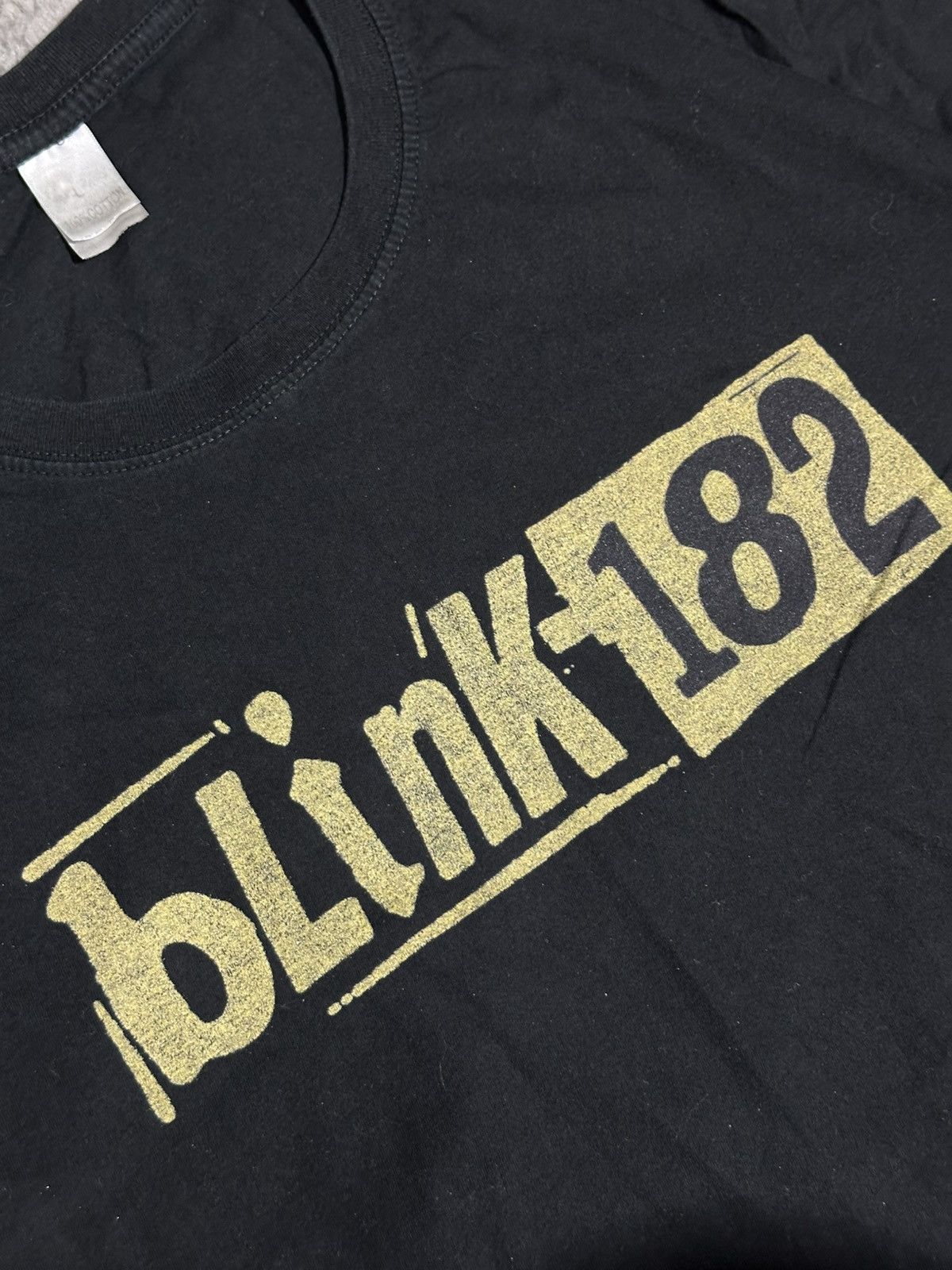 Band Tees Vintage Blink-182 "Classic Logo" Graphic Tee Size US L / EU 52-54 / 3 - 4 Thumbnail