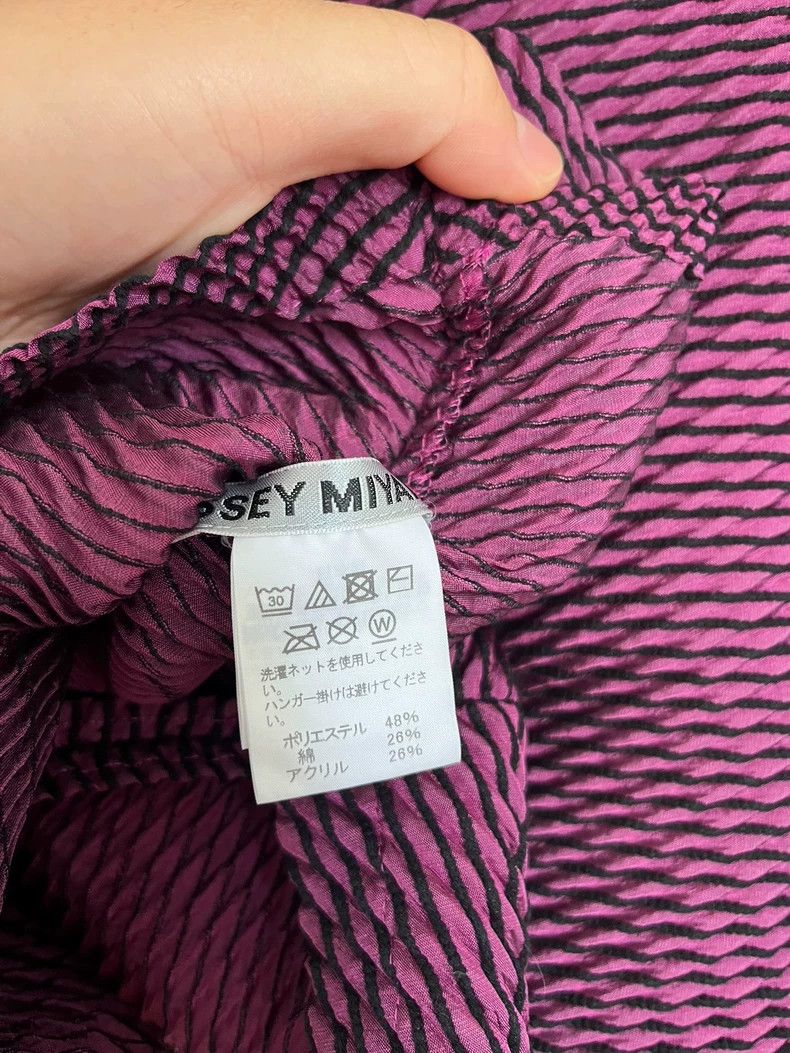 Issey Miyake Issey Miyake size:2 Purple-black fish-scale coat Size XS / US 0-2 / IT 36-38 - 6 Thumbnail