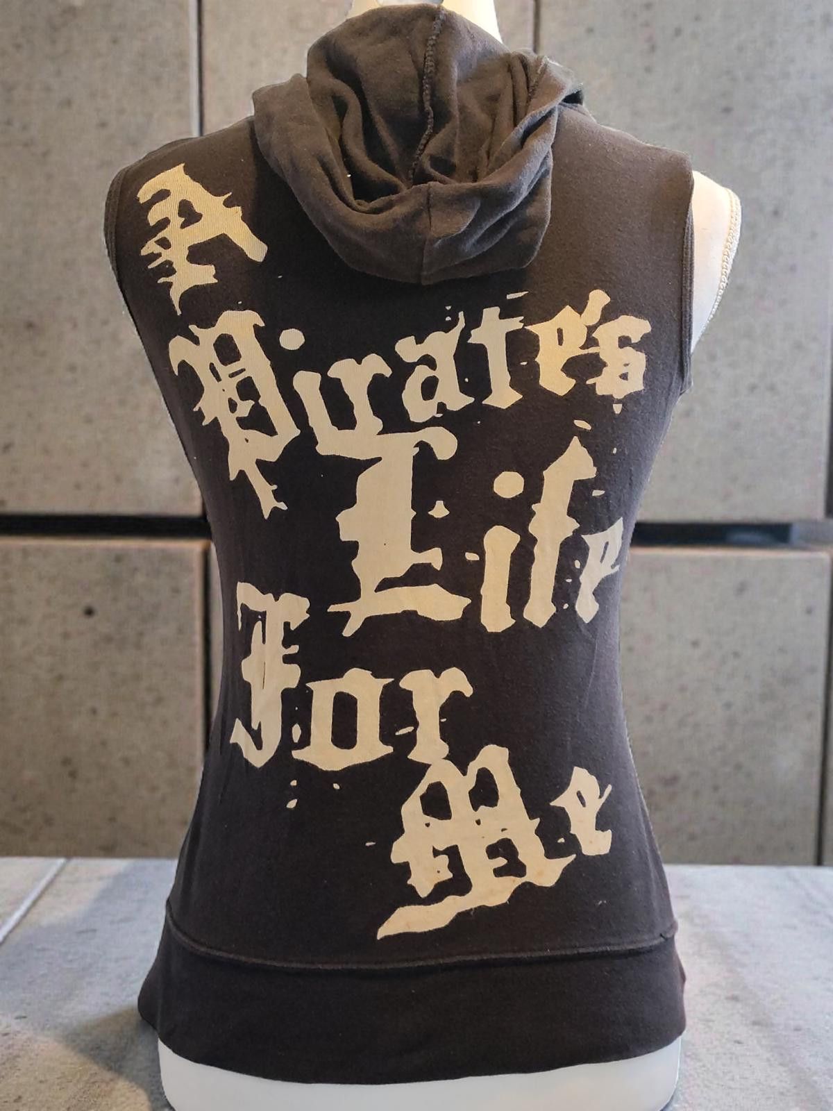 Disney Disney Pirates of the Caribbean Sleeveless Hoodie Size Small Size S / US 4 / IT 40 - 6 Thumbnail