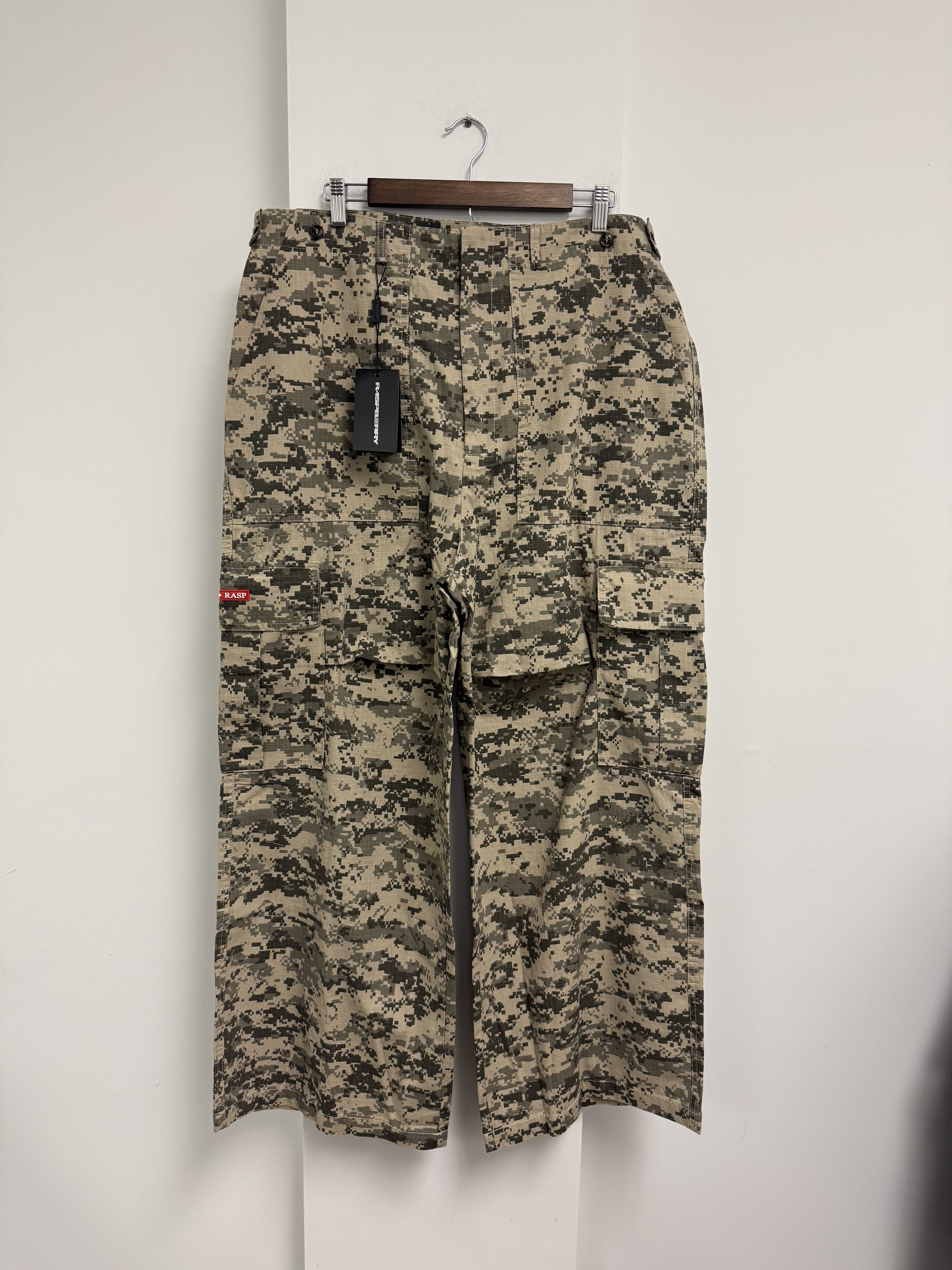 The GV Gallery GvGallery Raspberry Hills 'City Camo' Pants Size US 34 / EU 50 - 1 Thumbnail