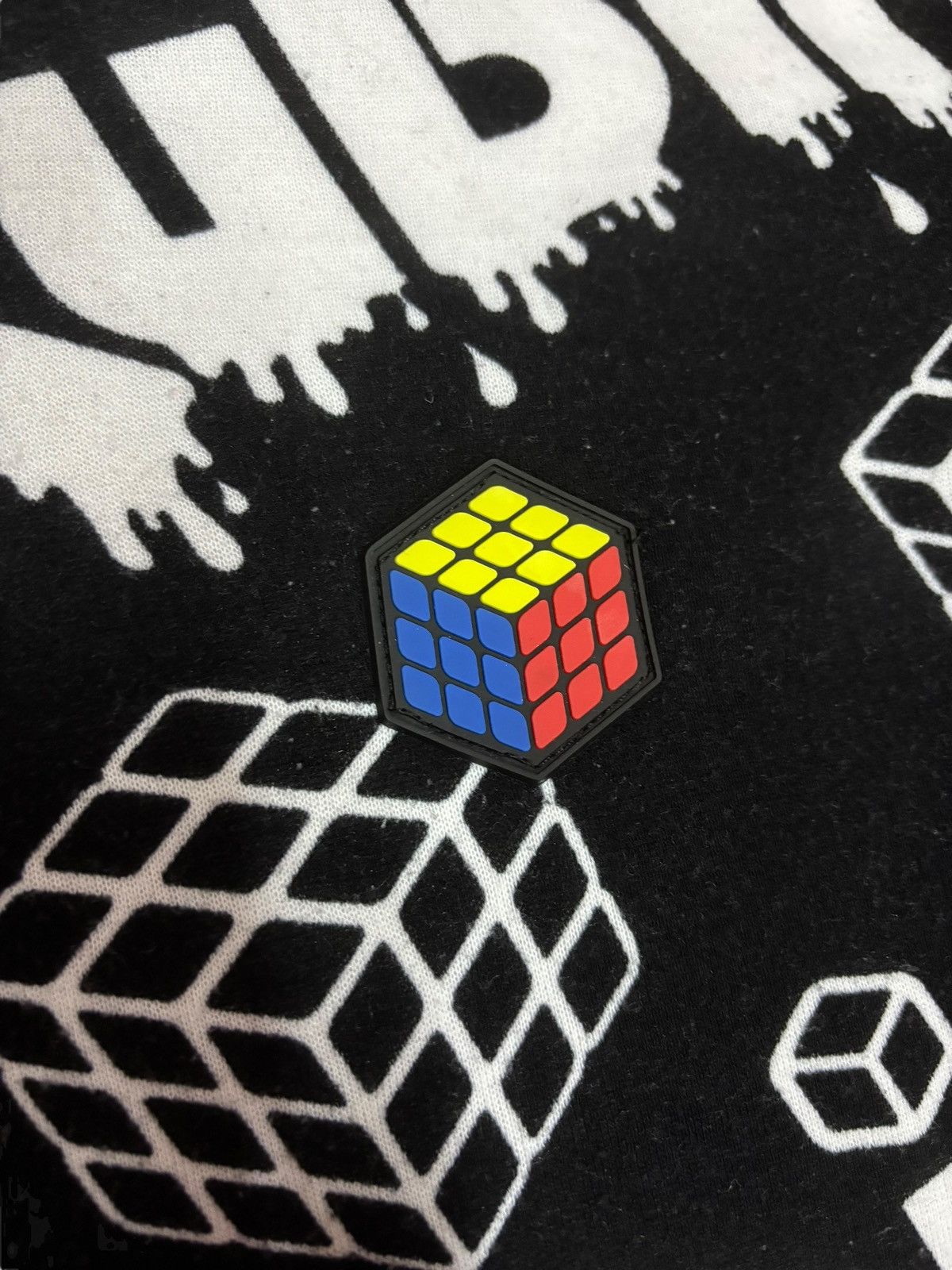 Japanese Brand 90s Vtg Rubik’s Full Printed 3d Logo Hoodie Size US XL / EU 56 / 4 - 8 Thumbnail