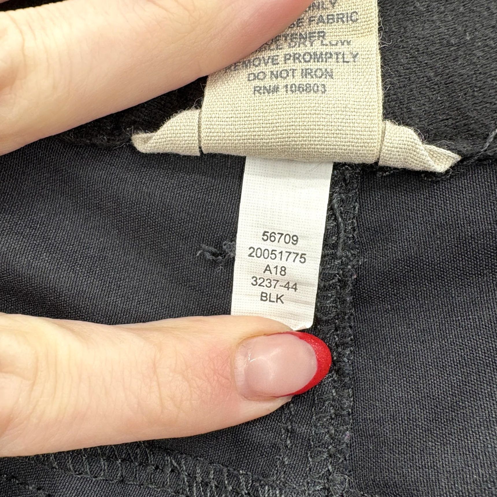 Duluth Trading Company VINTAGE? No. Duluth Trading Co Duluth Flex Dry on the Fly Convertible Bootcut Pants Womens 18 Black Stretch Size 40" / US 18 - 6 Thumbnail