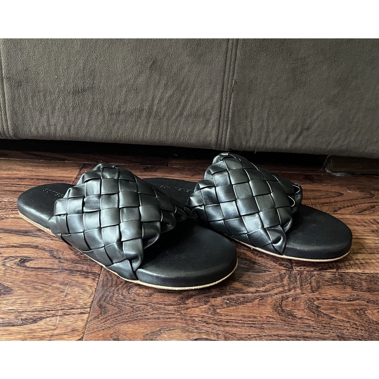 Bottega Veneta $1,195 NIB Bottega Black Veneta Weave  display picture 3