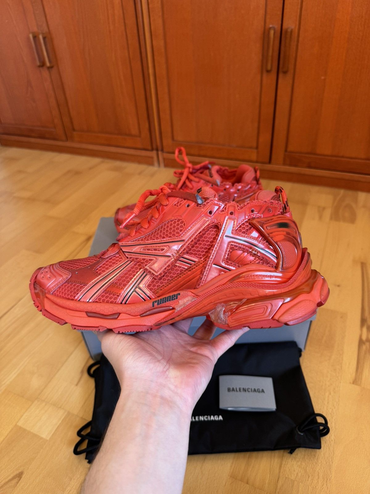 Balenciaga *NEW* Balenciaga Runner Triple Red Size US 9 / EU 42 - 2 Thumbnail