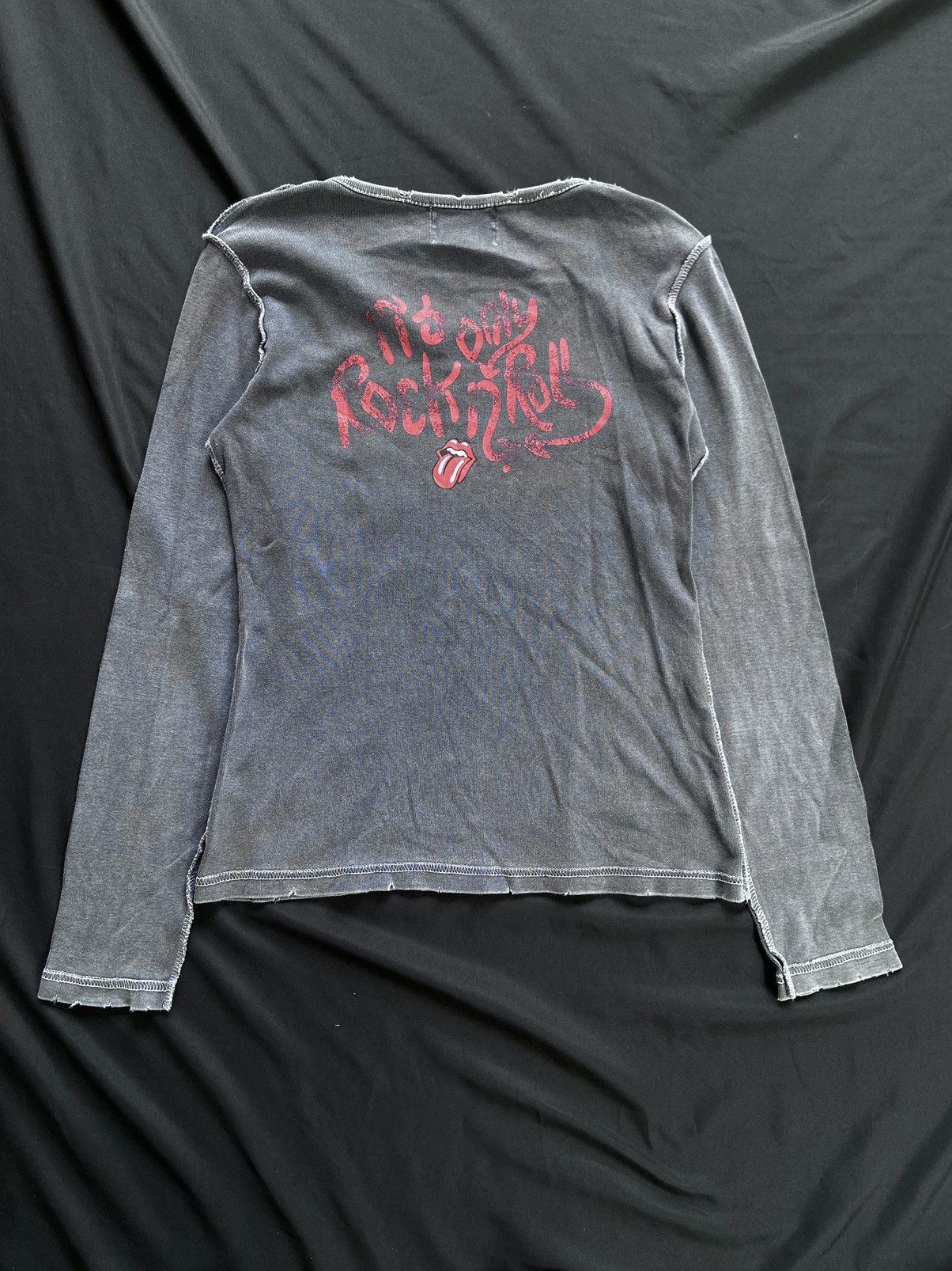 Band Tees × The Rolling Stones × Vintage ROLLING STONES ITS ONLY ROCK N ROLL DISTRESSED LONG SLEEVE Size US XS / EU 42 / 0 - 2 Thumbnail