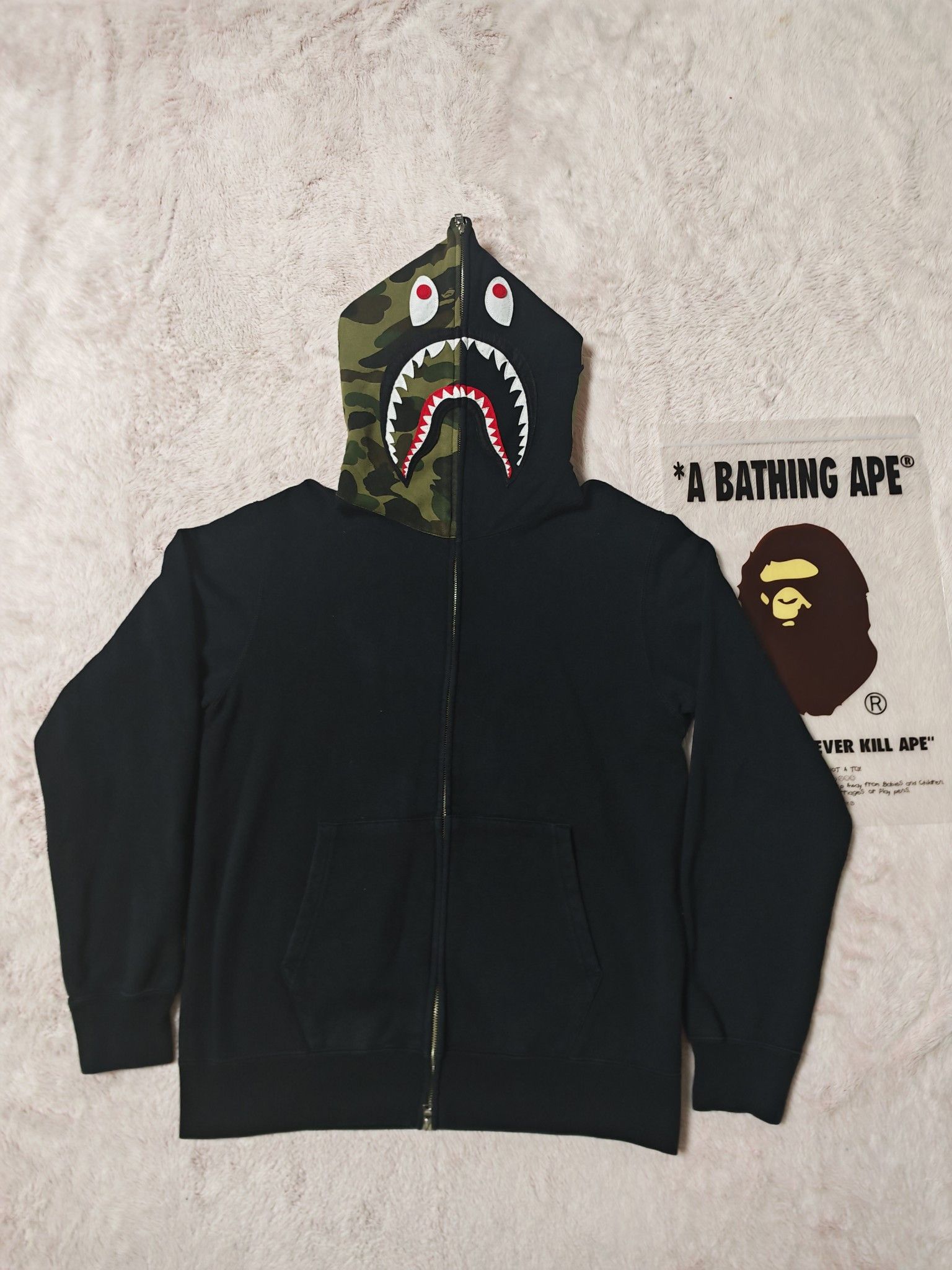 Bape A Bathing Ape Camo Shark Hoodie Size XL Size US XL / EU 56 / 4 - 1 Thumbnail