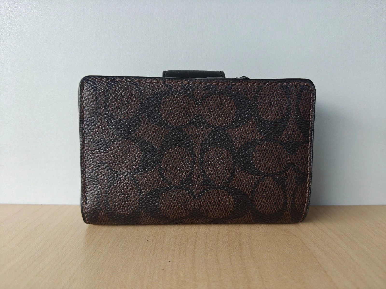 Coach Coach Medium Corner Zip Wallet In Signature T/1005 Size ONE SIZE - 4 Thumbnail