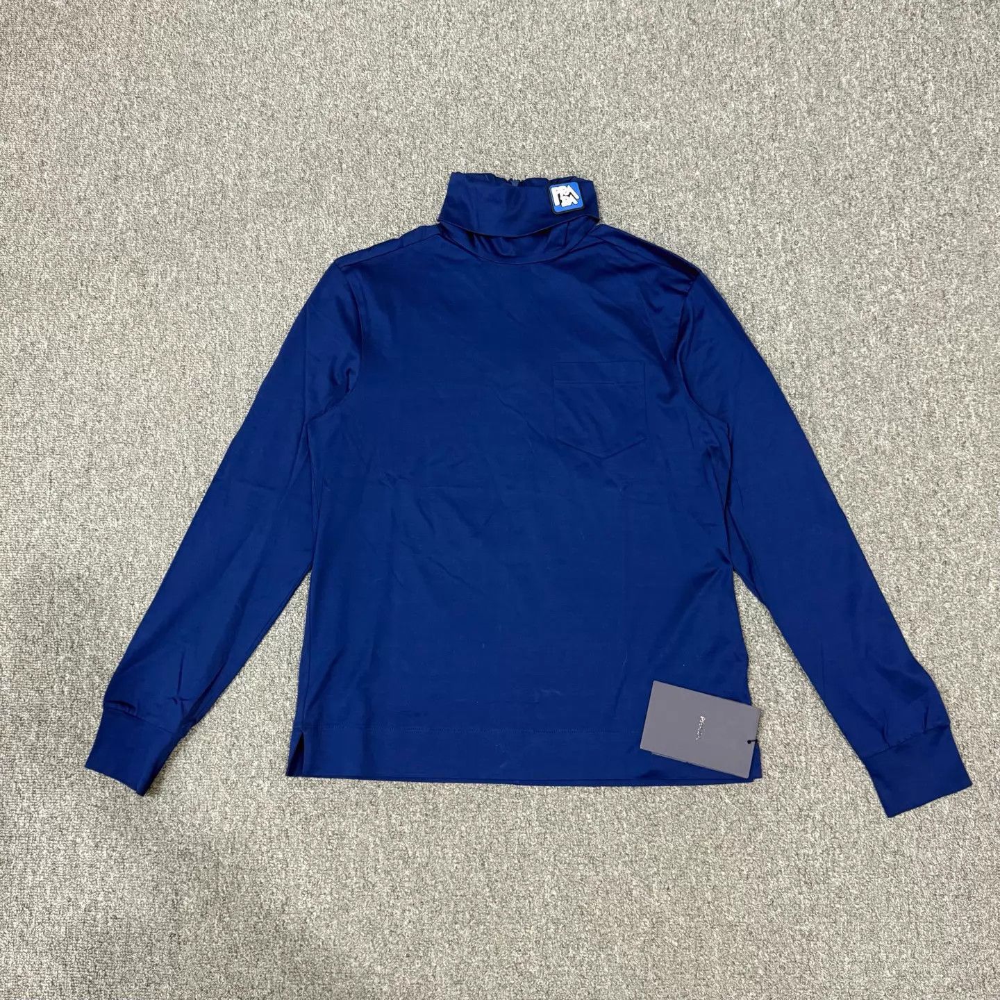 Prada Prada Blue Neck Triangle Logo Long Sleeve M Unused Size M / US 6-8 / IT 42-44 - 1 Thumbnail