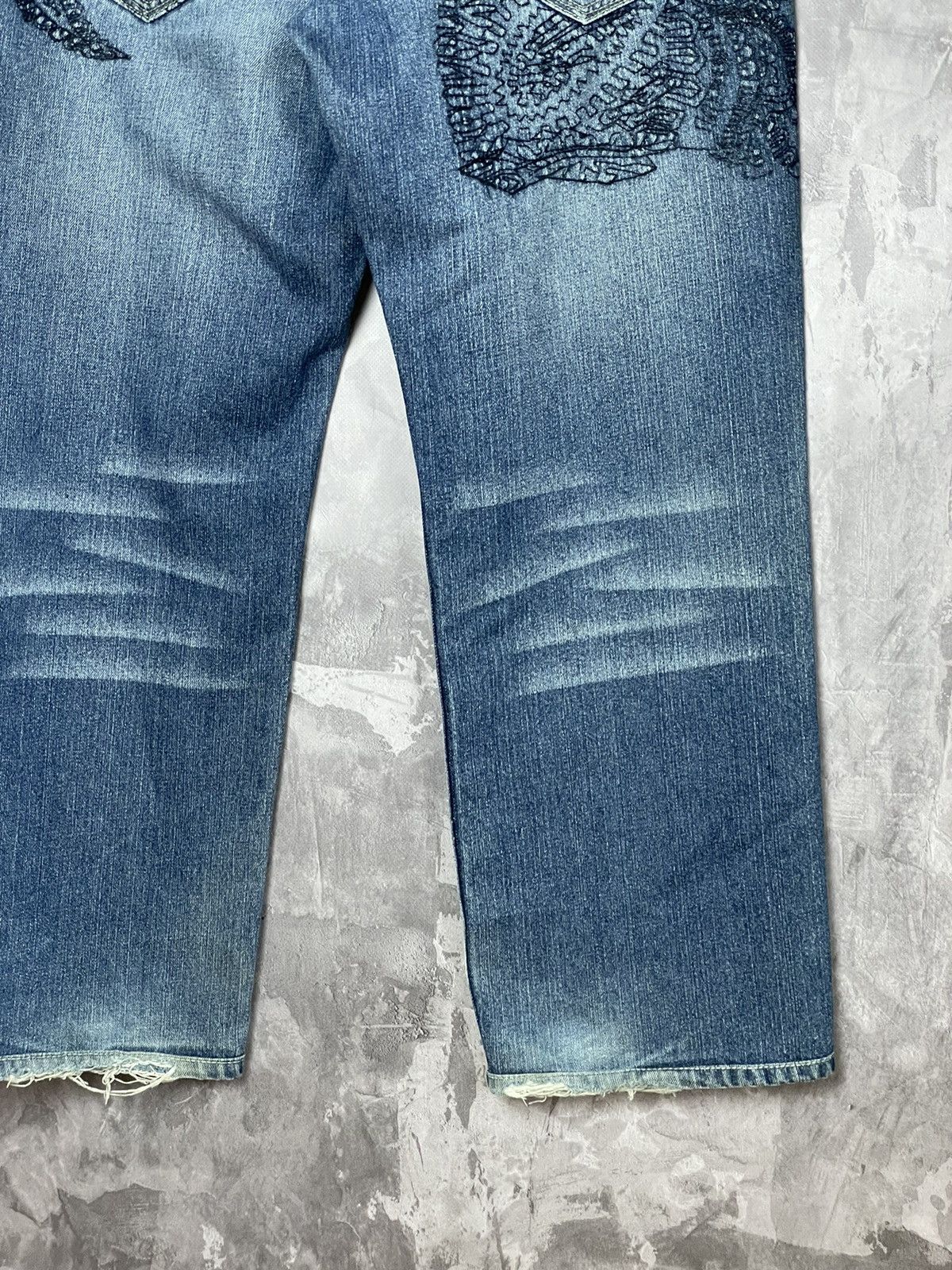 Japanese Brand × Vintage Crazy vintage Y2K baggy embroidered Rocawear denim jeans Size US 34 / EU 50 - 4 Thumbnail