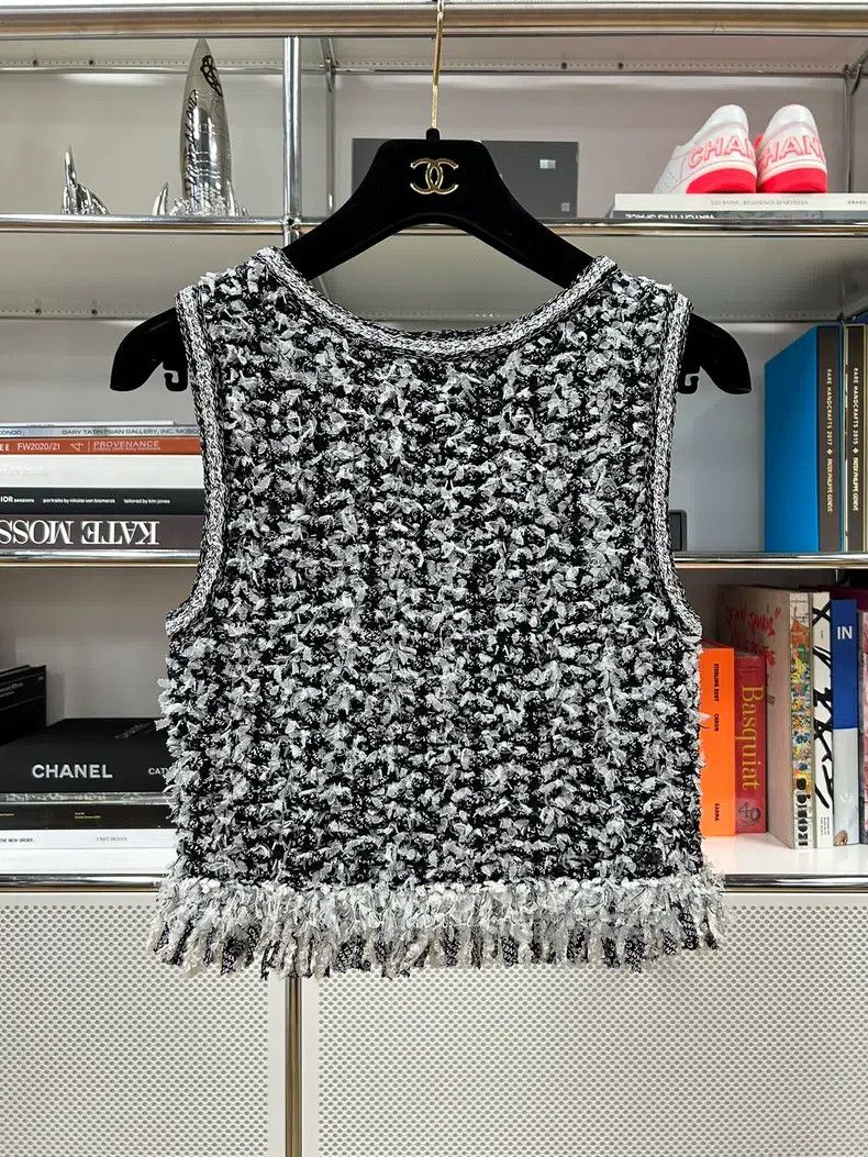 Chanel Chanel Waterfall Series Black and White Woven Tassel Vest Size XS / US 0-2 / IT 36-38 - 1 Thumbnail