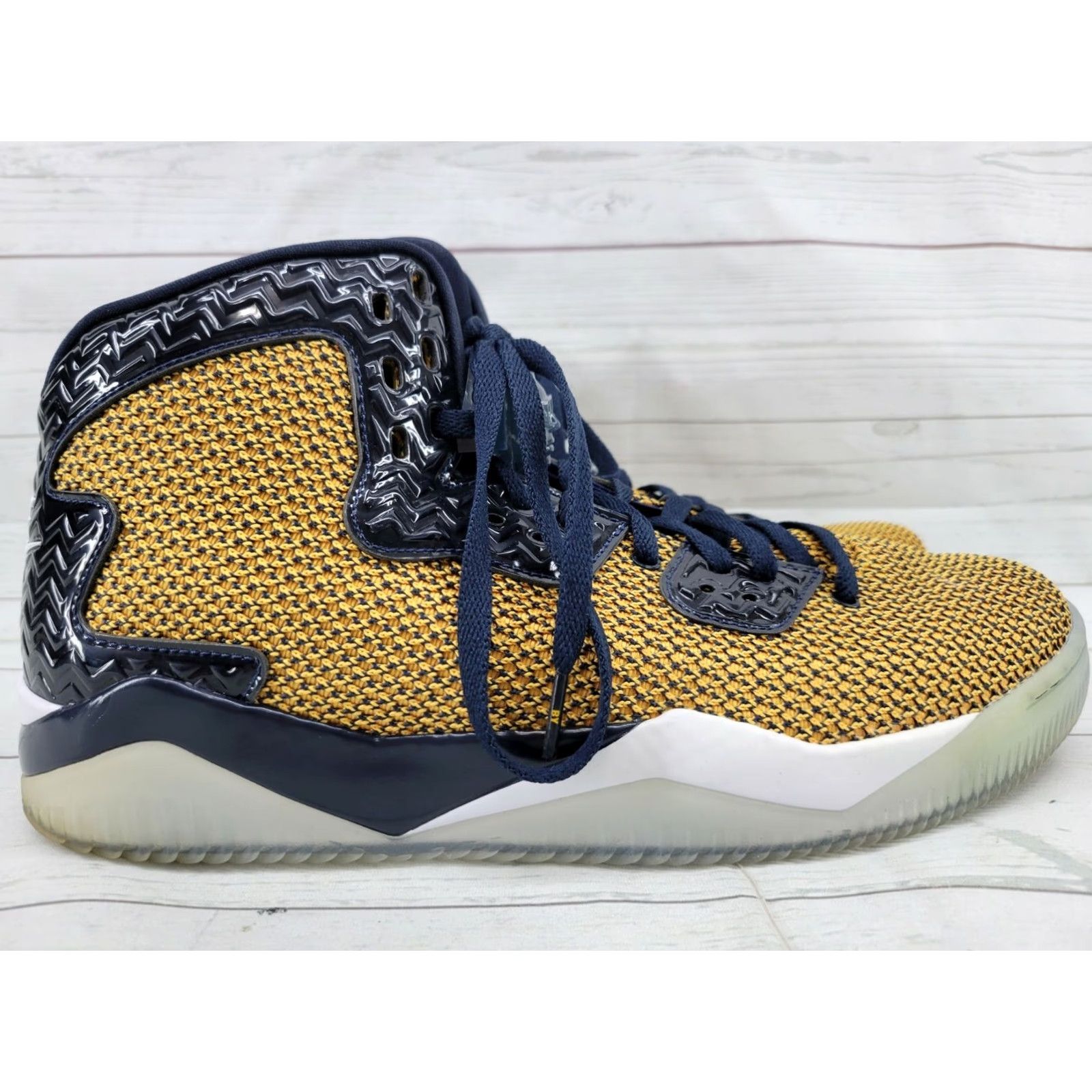 Nike Nike Air Jordan Spike Forty Lee Dunk From Above Gold Leaf Size 12 819952-706 Mens Sneaker Nike Air 90s Spike Forty From Above Leafs Size US 13 / EU 46 - 3 Thumbnail