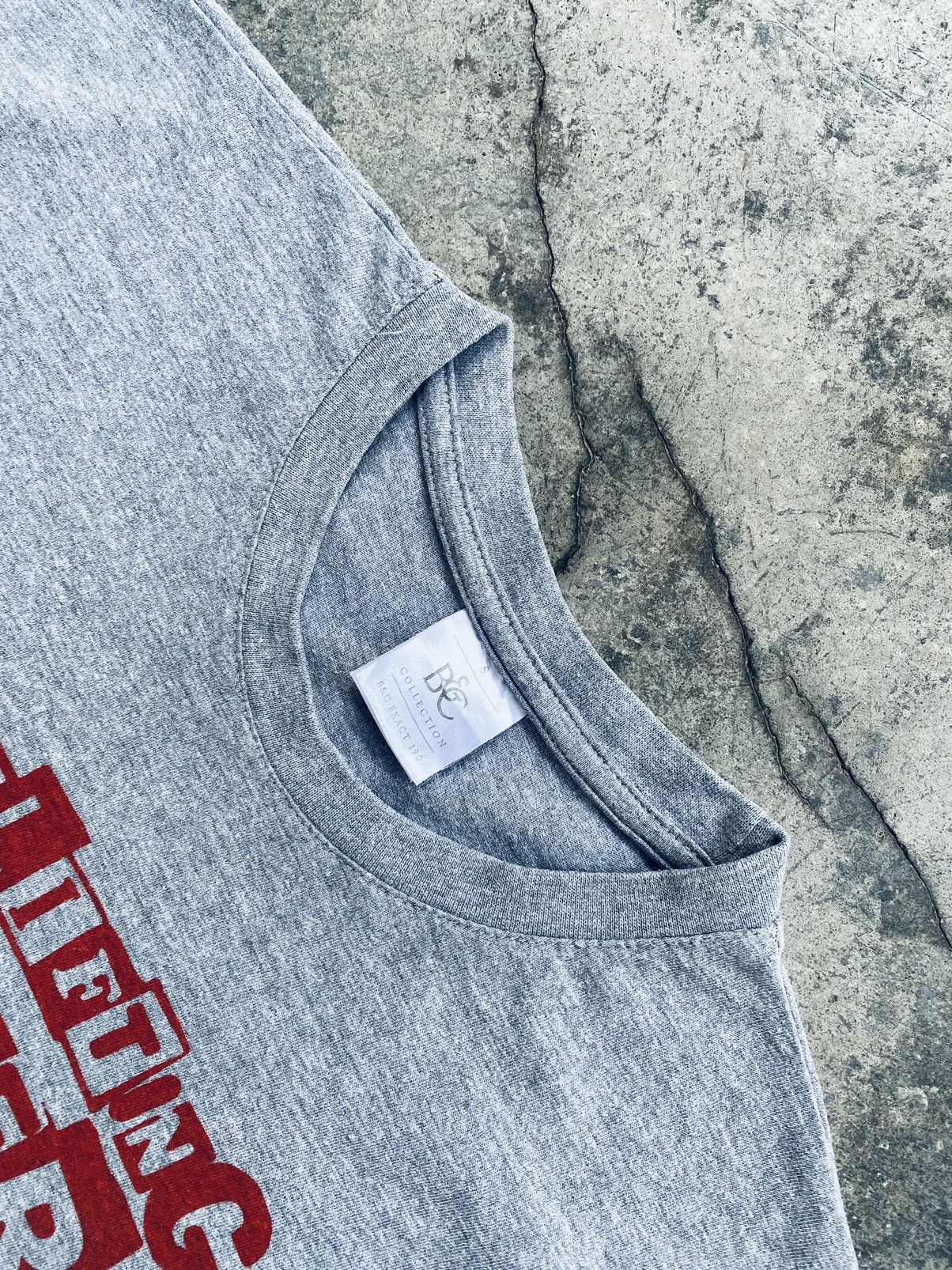 Band Tees Vintage Y2k Man Lifting Banner Straight Edge Band Tees Size US S / EU 44-46 / 1 - 3 Thumbnail