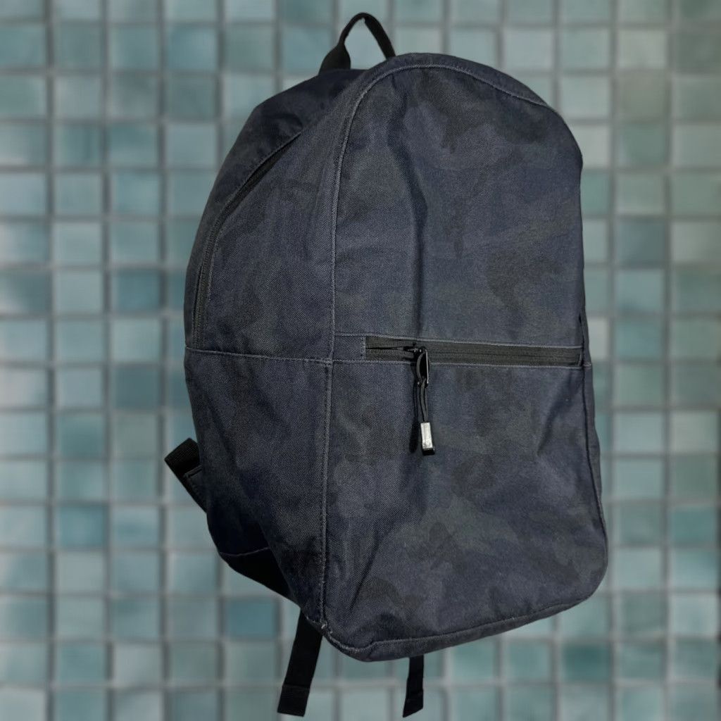 Vintage Lo & Sons Hanover Backpack Camouflage Black Polyester Medium Unisex Adults Zip Backpack Travel Men's Womens Boys Girls Read Size ONE SIZE - 1 Thumbnail
