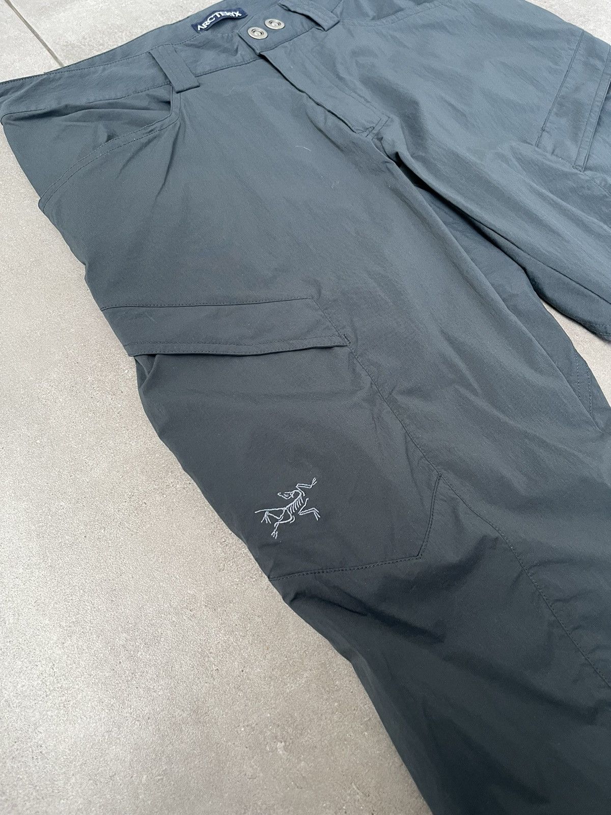 Arc'teryx Arc'Teryx Technical Grey Swamp Cargo Track Pants Size US 32 / EU 48 - 13 Thumbnail