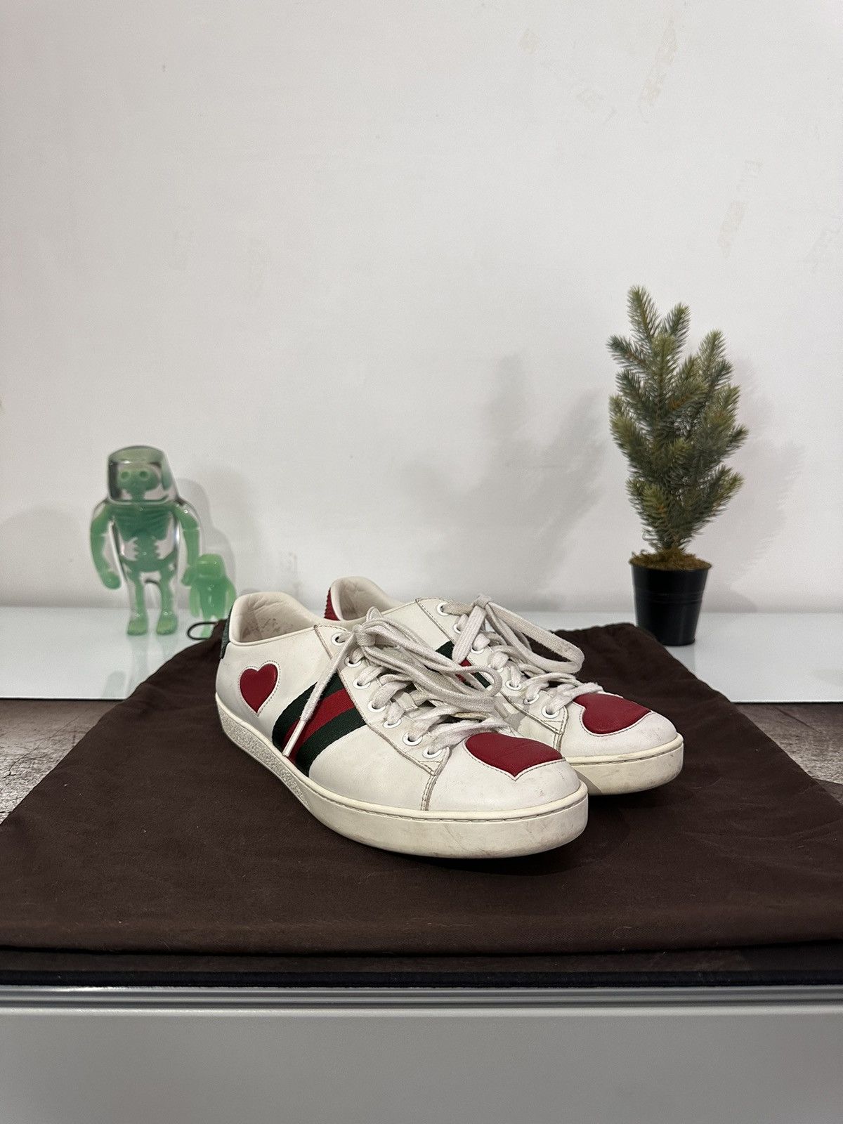Gucci Heart Sneakers Size US 9 / IT 39 - 1 Thumbnail