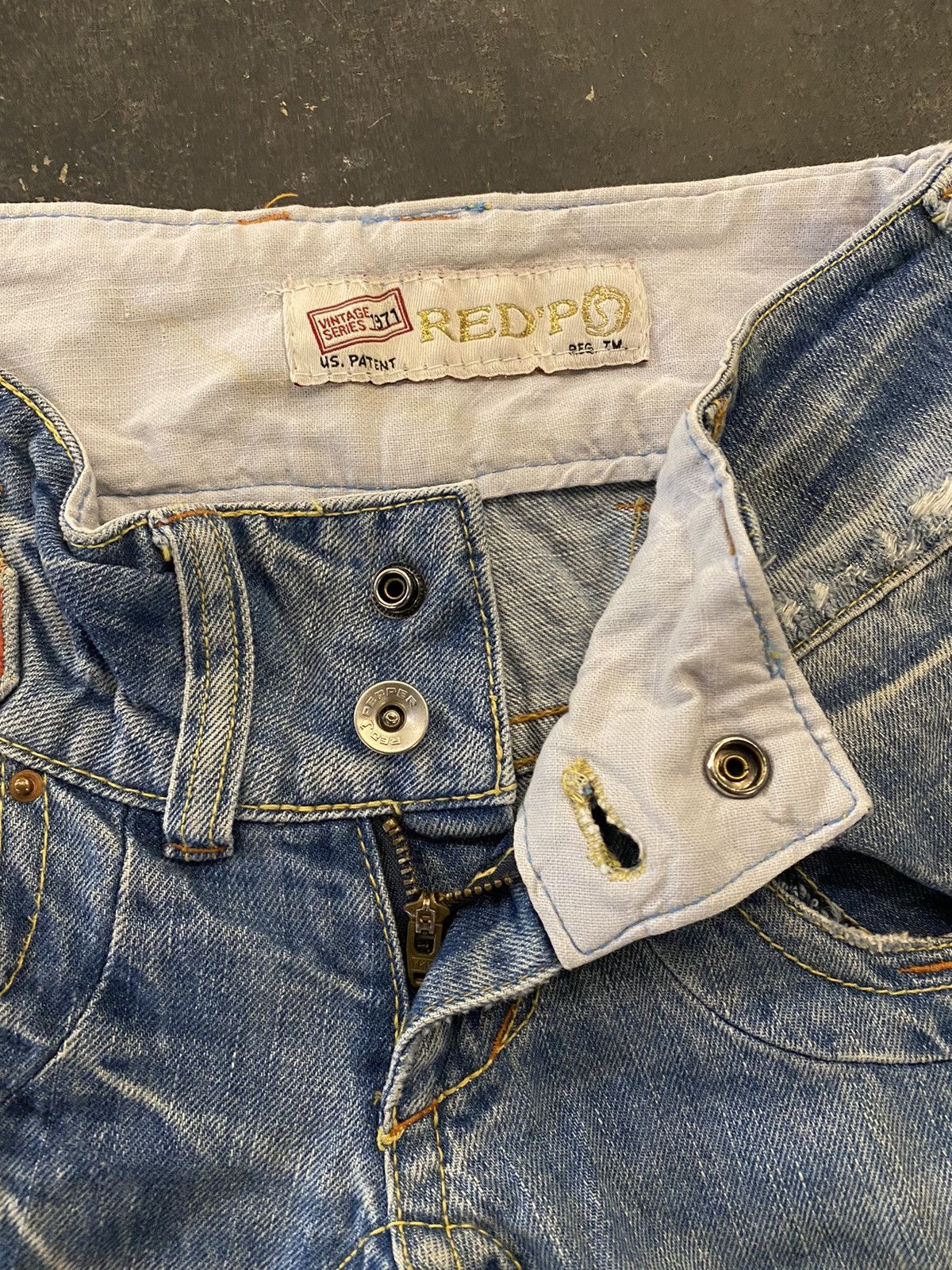 If Six Was Nine Red Peppers Distressed Bootcut Jeans Size US 27 - 6 Thumbnail