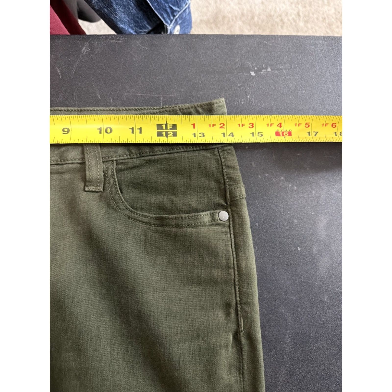 Alice + Olivia VINTAGE Alice + Olivia Jeans Women Size 28 High Rise Wide Leg Flare Zip Fly NWT 28 Green Cotton Dark Wash Pockets Stretch Inseam 30 Womens Size 28" / US 6 / IT 42 - 7 Thumbnail