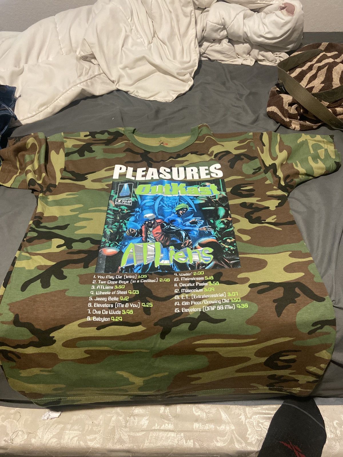 Outkast × Pleasures Pleasures Outkast Size US L / EU 52-54 / 3 - 1 Thumbnail