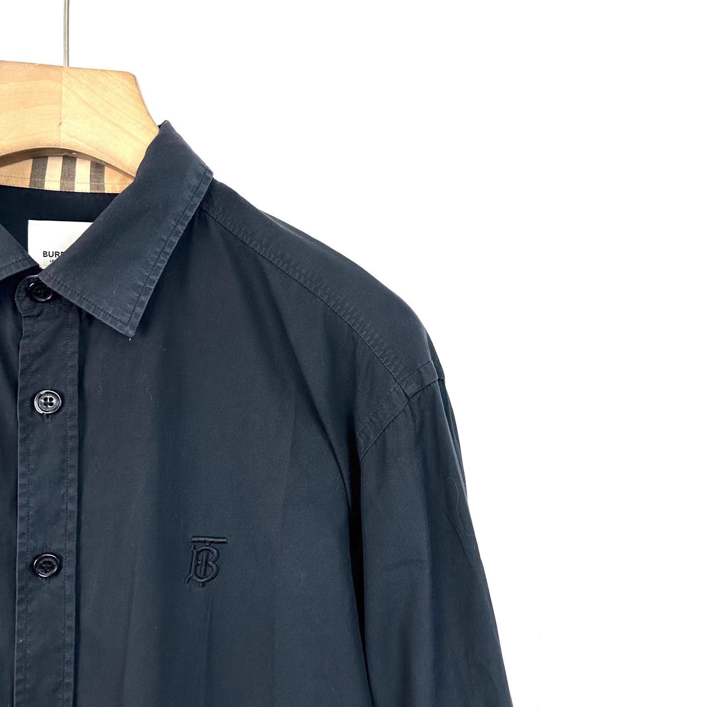 Burberry Burberry Black TB Embroidered Logo Long Sleeve Shirt K12 Size US XL / EU 56 / 4 - 3 Thumbnail