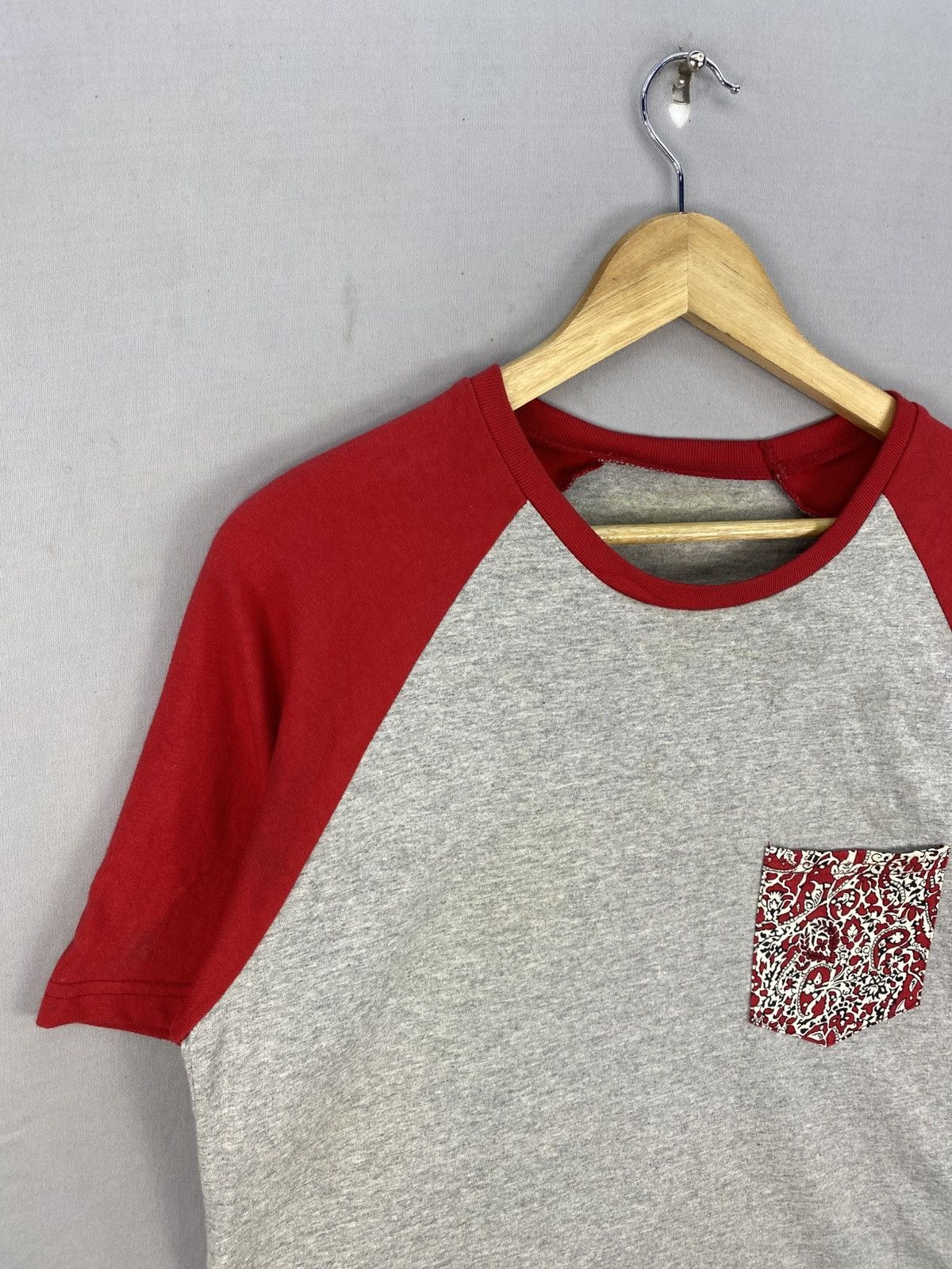 Band Tees Vintage Y2K BigBang ‘Vip Japan Only’ Raglan Tee Size US M / EU 48-50 / 2 - 2 Thumbnail