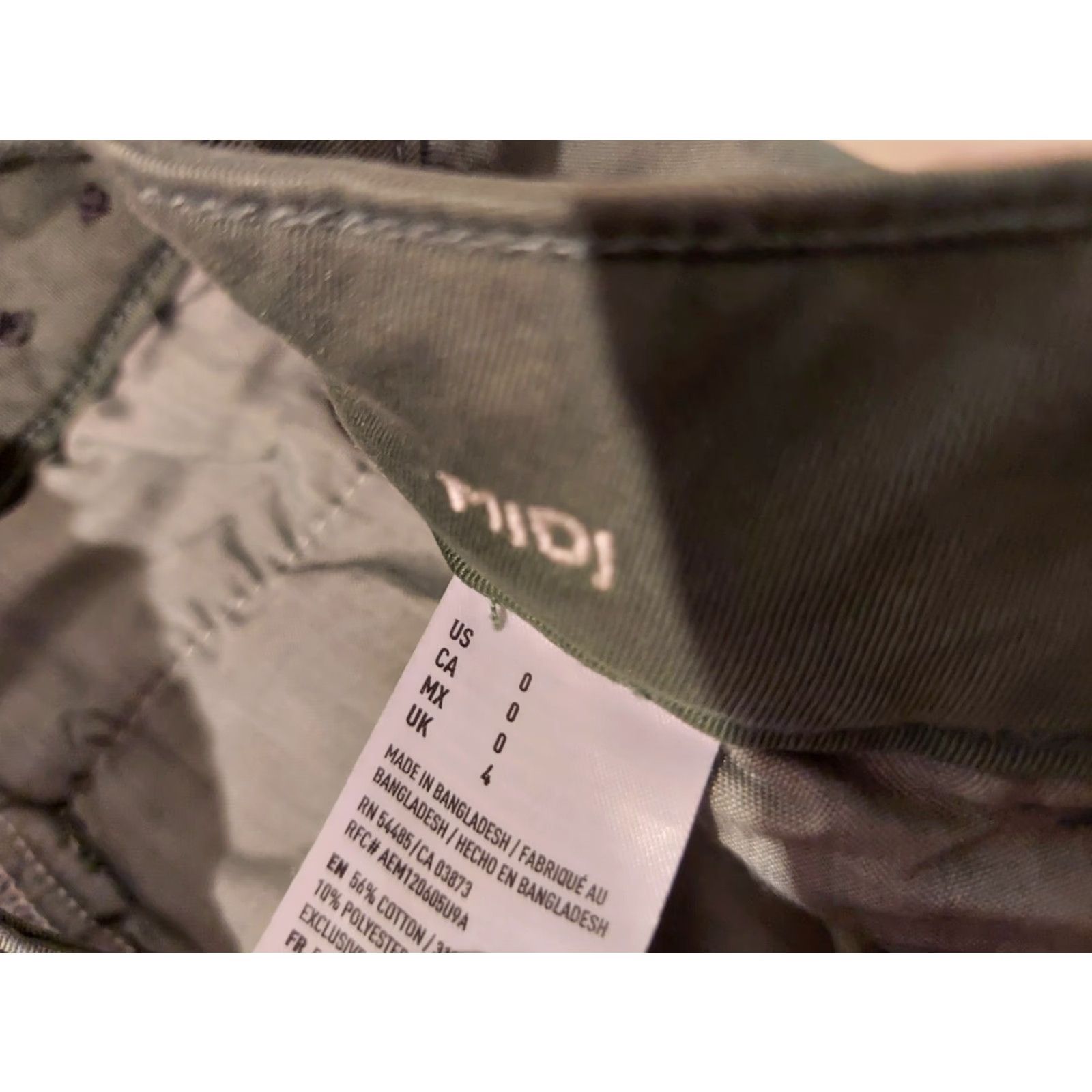 American Eagle Outfitters American Eagle Outfitters Shorts Size 0 Cotton Chino Green Flat Front Button Casual Summer Spring Womens Size 25" / US 0 / IT 36 - 4 Thumbnail