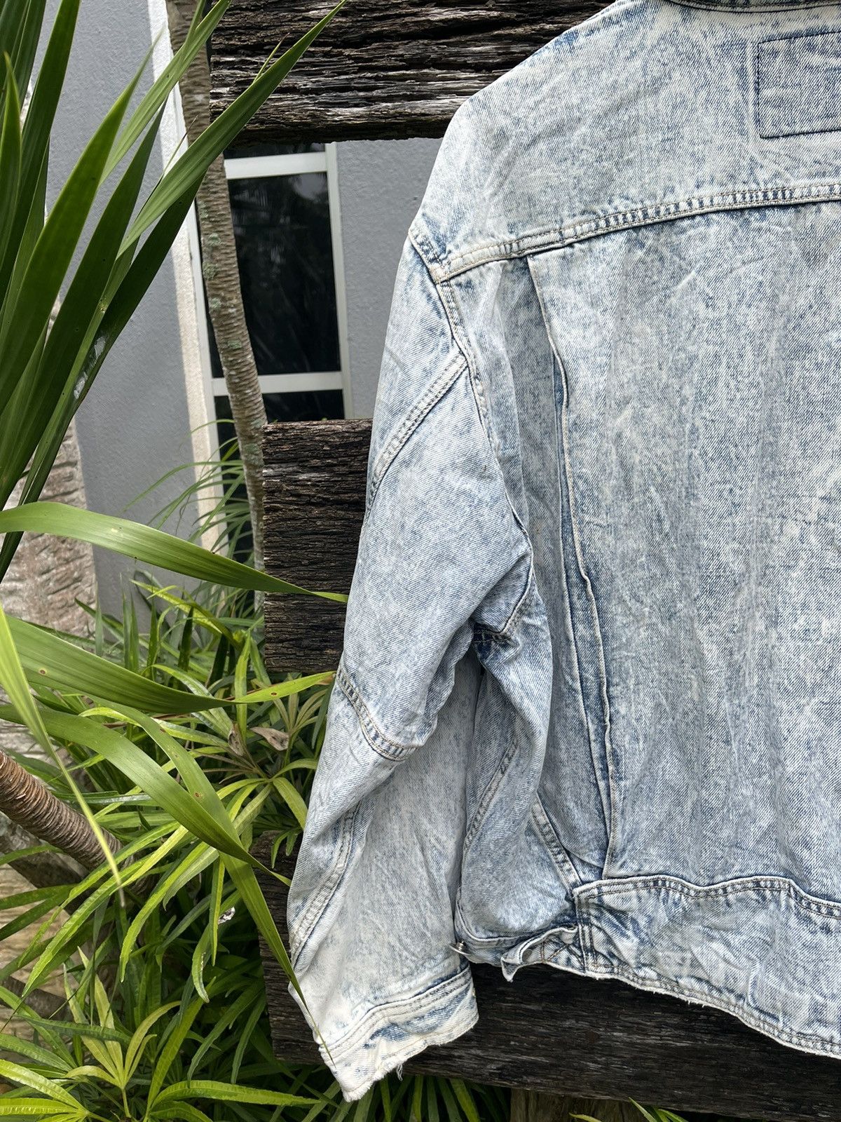 Edwin Vintage Edwin Acid Wash Denim Jacket Made in Japan (Size L) Size US L / EU 52-54 / 3 - 13 Thumbnail