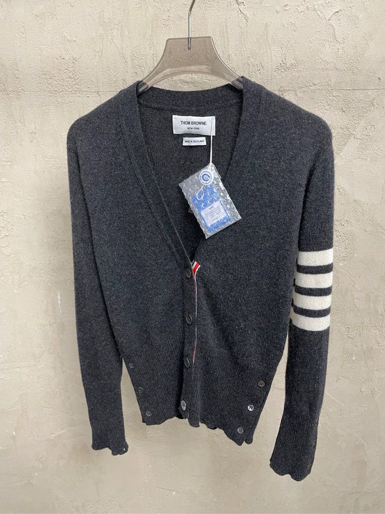 Thom Browne Thom browne Dark gray four-striped cashmere cardigan jacket Size S / US 4 / IT 40 - 3 Thumbnail