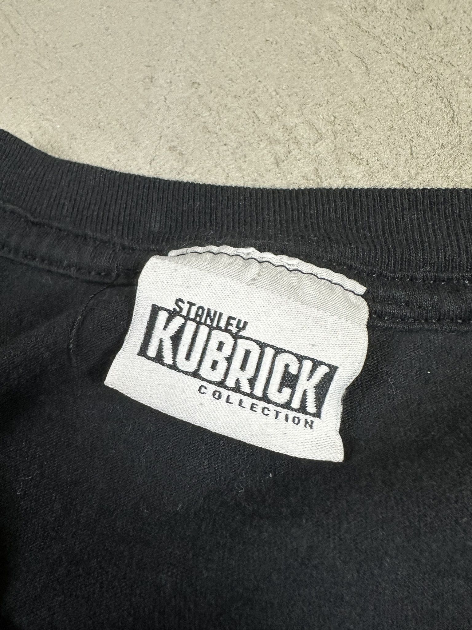Sci-Fi Fantasy 2001 Vintage Space Odyssey Stanley Kubrick's Promo T-shirt Size US XL / EU 56 / 4 - 2 Thumbnail