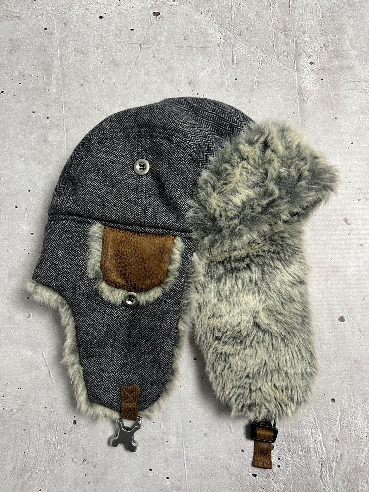 Vintage Y2K Fuzzy Fur Ushanka Hat