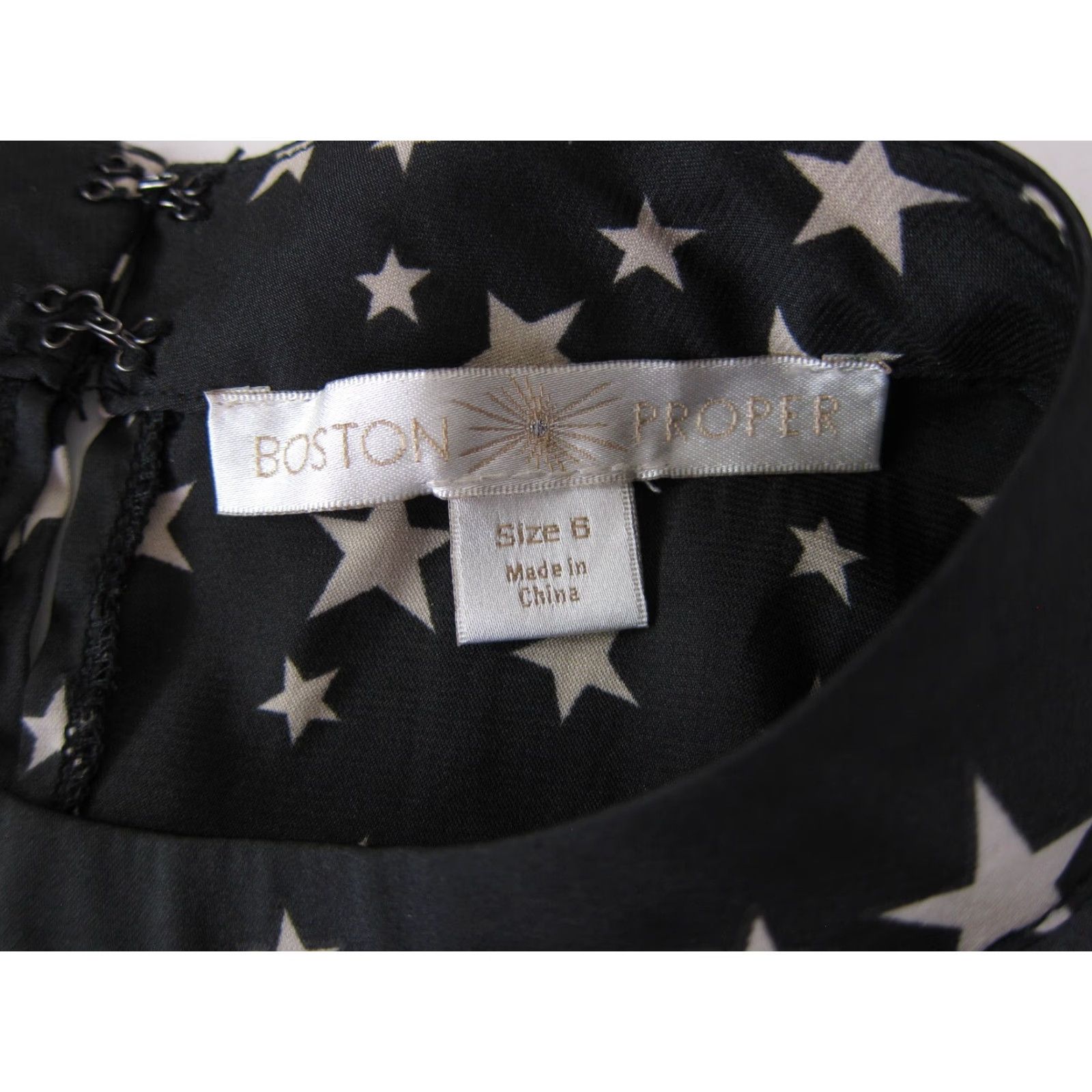 Boston Proper VINTAGE Boston Proper Black Ivory Star Open Shoulder Flare Sleeve Sheath Smock Dress 6 Size M / US 6-8 / IT 42-44 - 3 Thumbnail
