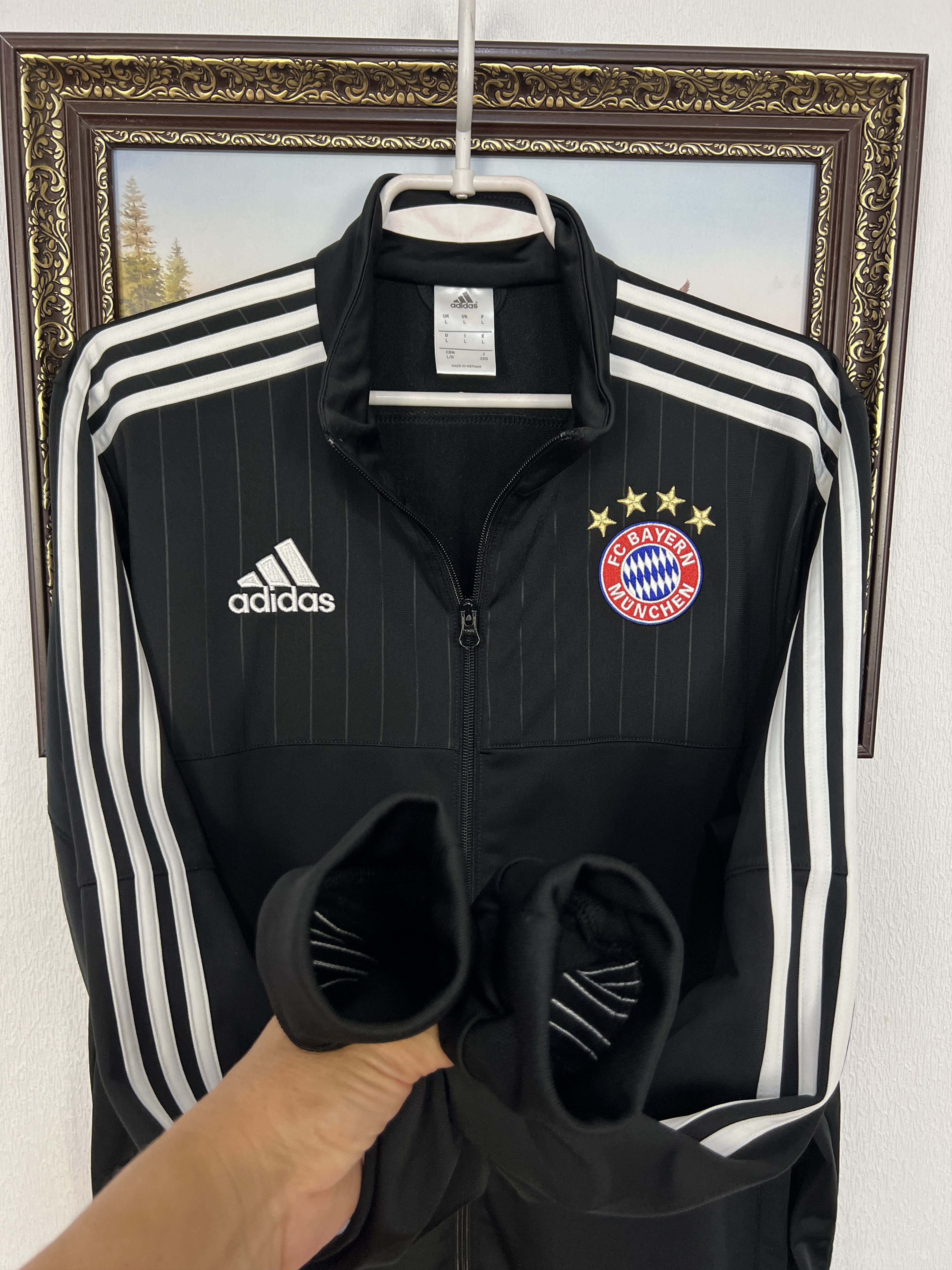 Adidas Vintage Adidas Bayern Munich Football Black Jacket Soccer Size US L / EU 52-54 / 3 - 5 Thumbnail