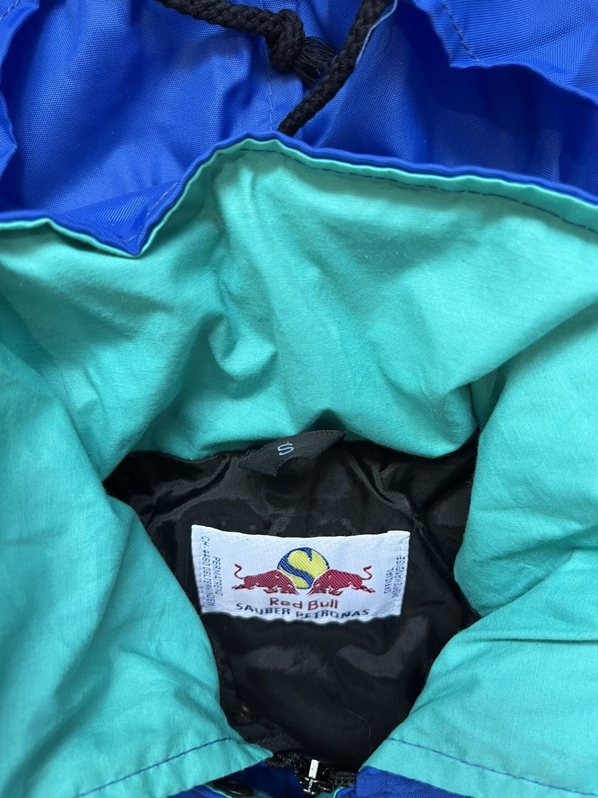 Red Bull Vintage Red Bull Racing Petronas Malaysia 90’s Jacket Size US S / EU 44-46 / 1 - 4 Thumbnail