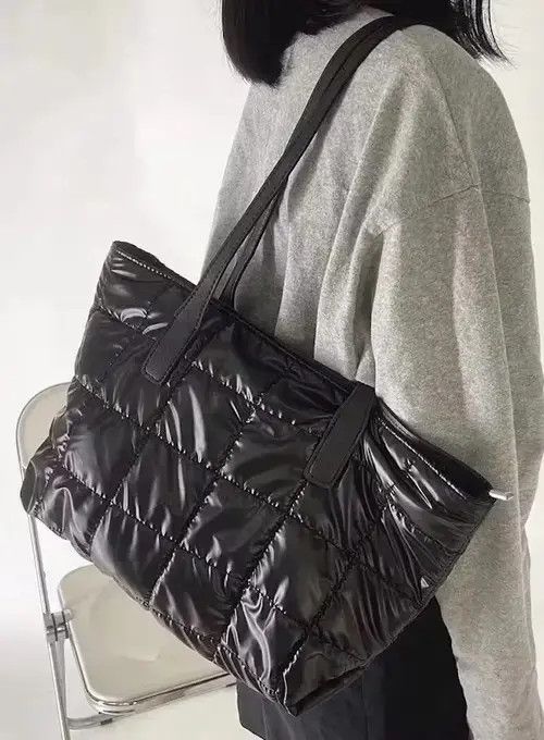 Fashion Y2K Unisex Quilted Shoulder Tote Bag in Black, Men's