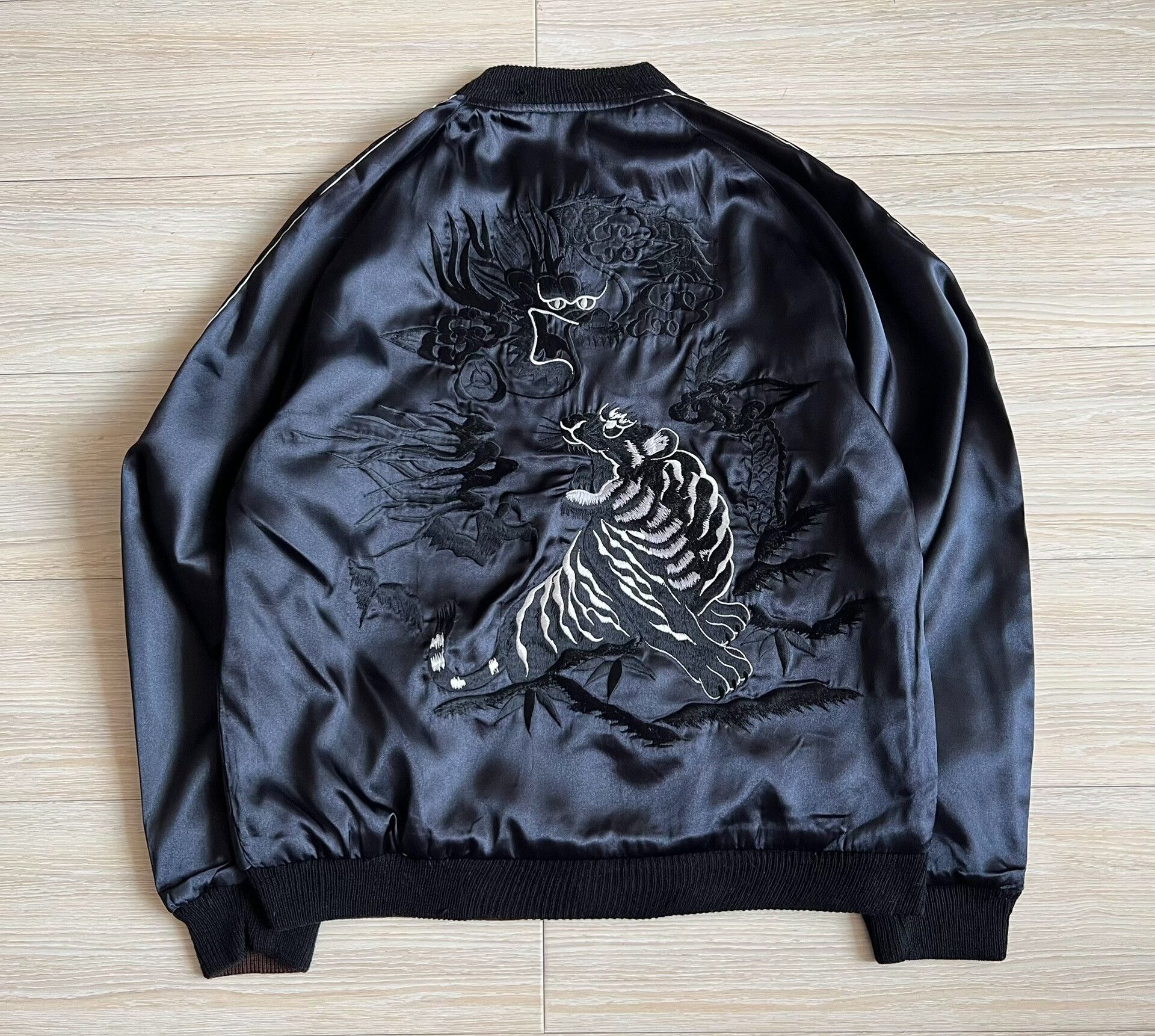 Beams Japan BEAMS Double-Sided Embroidered Jacket Size US M / EU 48-50 / 2 - 1 Thumbnail