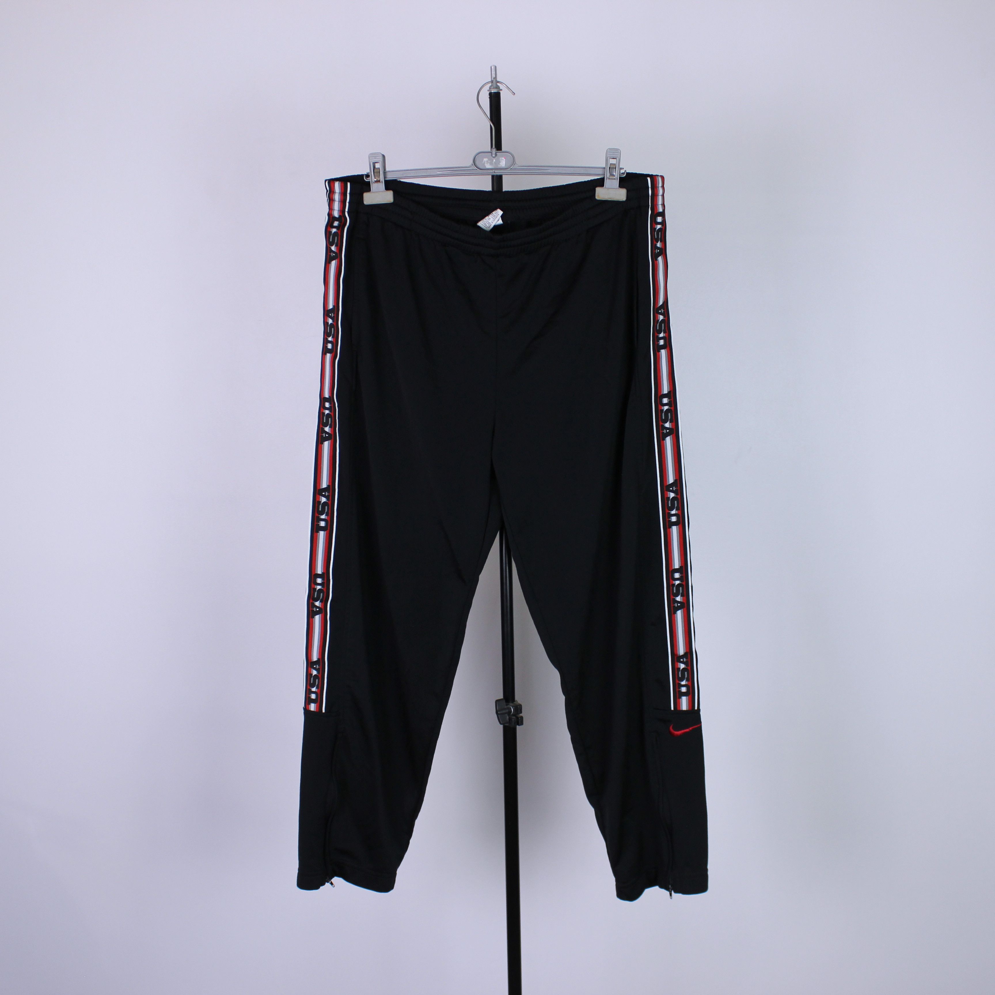 Nike Nike USA vintage jogger pants L XL Size US 36 / EU 52 - 1 Thumbnail