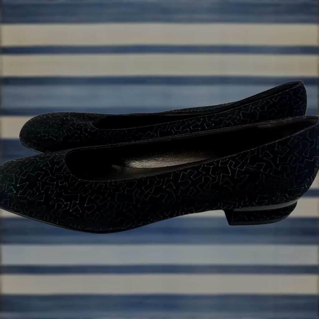 Salvatore Ferragamo Salvatore Ferragamo Pumps Size 7 1/2 AAA Black Suede Gancini Pattern Block Heel Size US 8 / IT 38 - 1 Thumbnail