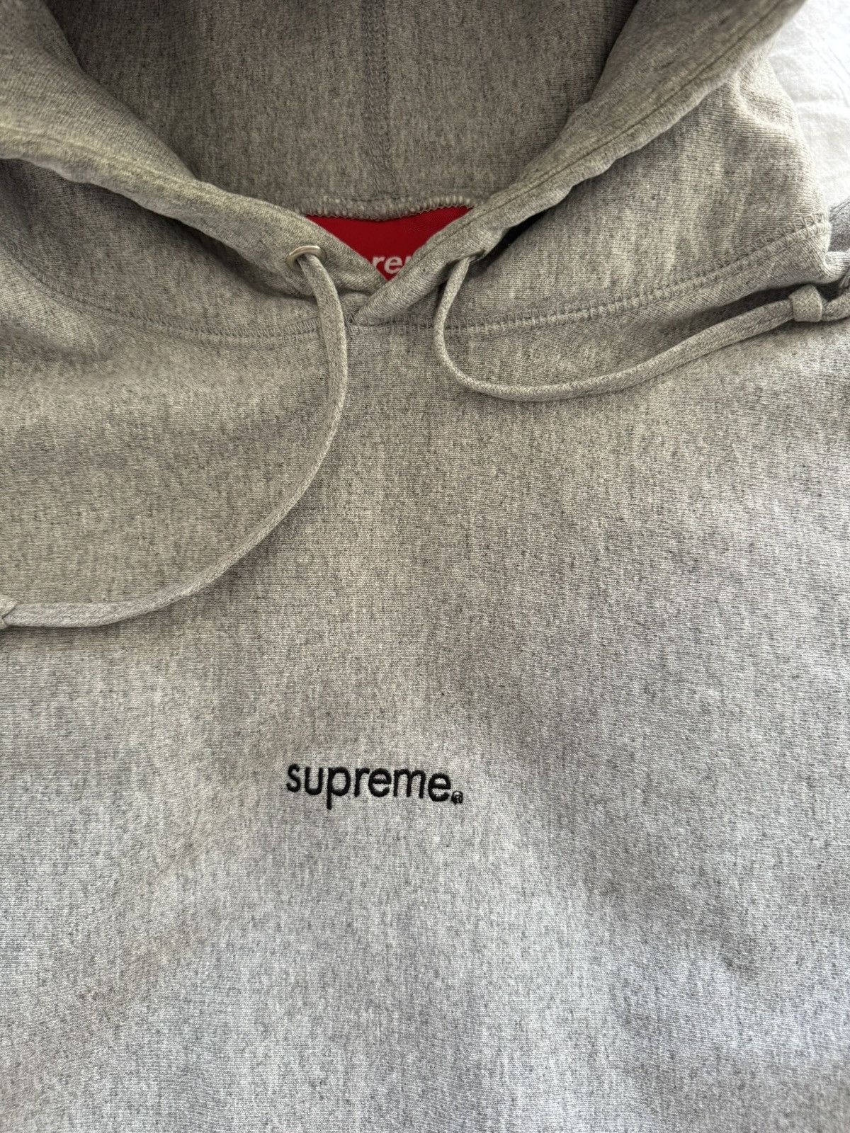 Supreme Supreme Micro Logo Grey Large Hoodie FW19 BOGO Size US L / EU 52-54 / 3 - 2 Thumbnail