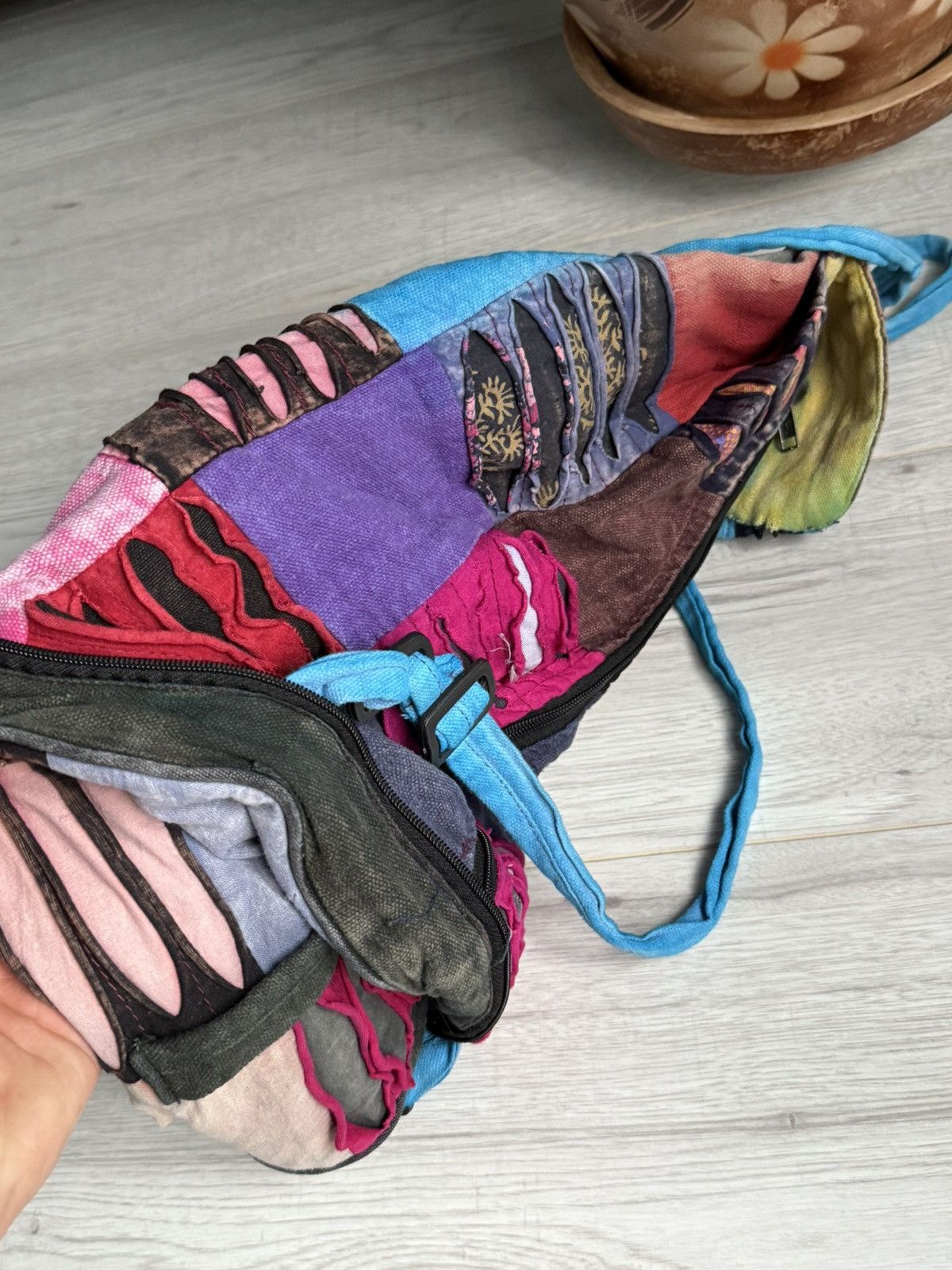 Designer × Other × Vintage bohemian patchwork sling bag peace symbol hippie style Size 32 - 7 Thumbnail