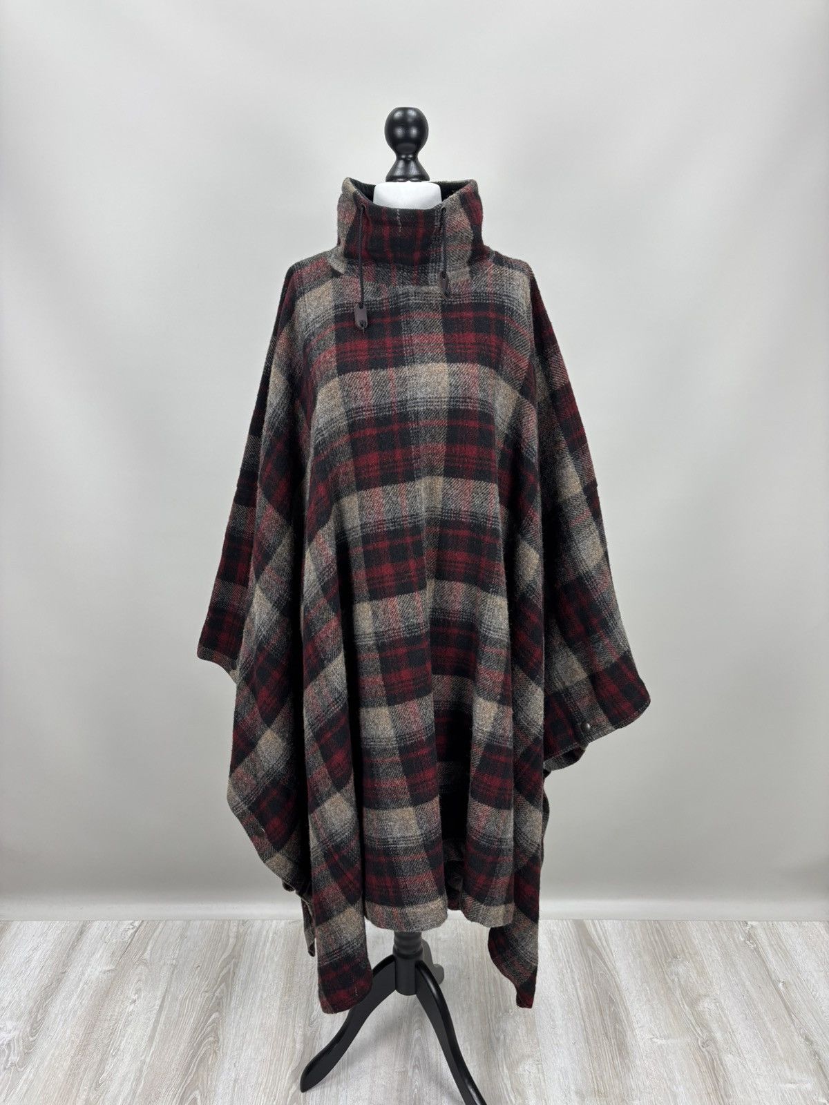 Polo Ralph Lauren Mens vintage Polo Ralph Lauren Indian Poncho Made in U.S.A Size US M / EU 48-50 / 2 - 1 Thumbnail