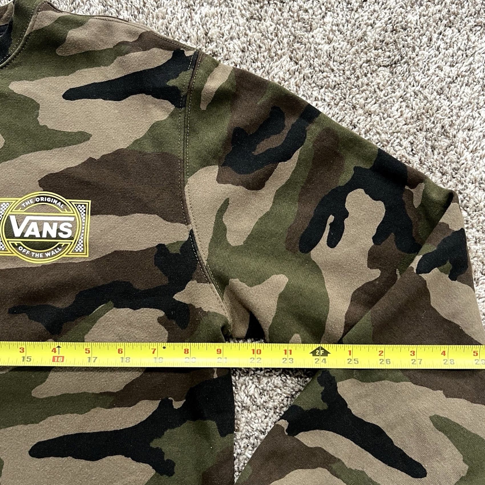 Vans Mens Vans Off The Wall Camo Crewneck Sweatshirt Medium Multicolor Size US M / EU 48-50 / 2 - 3 Thumbnail
